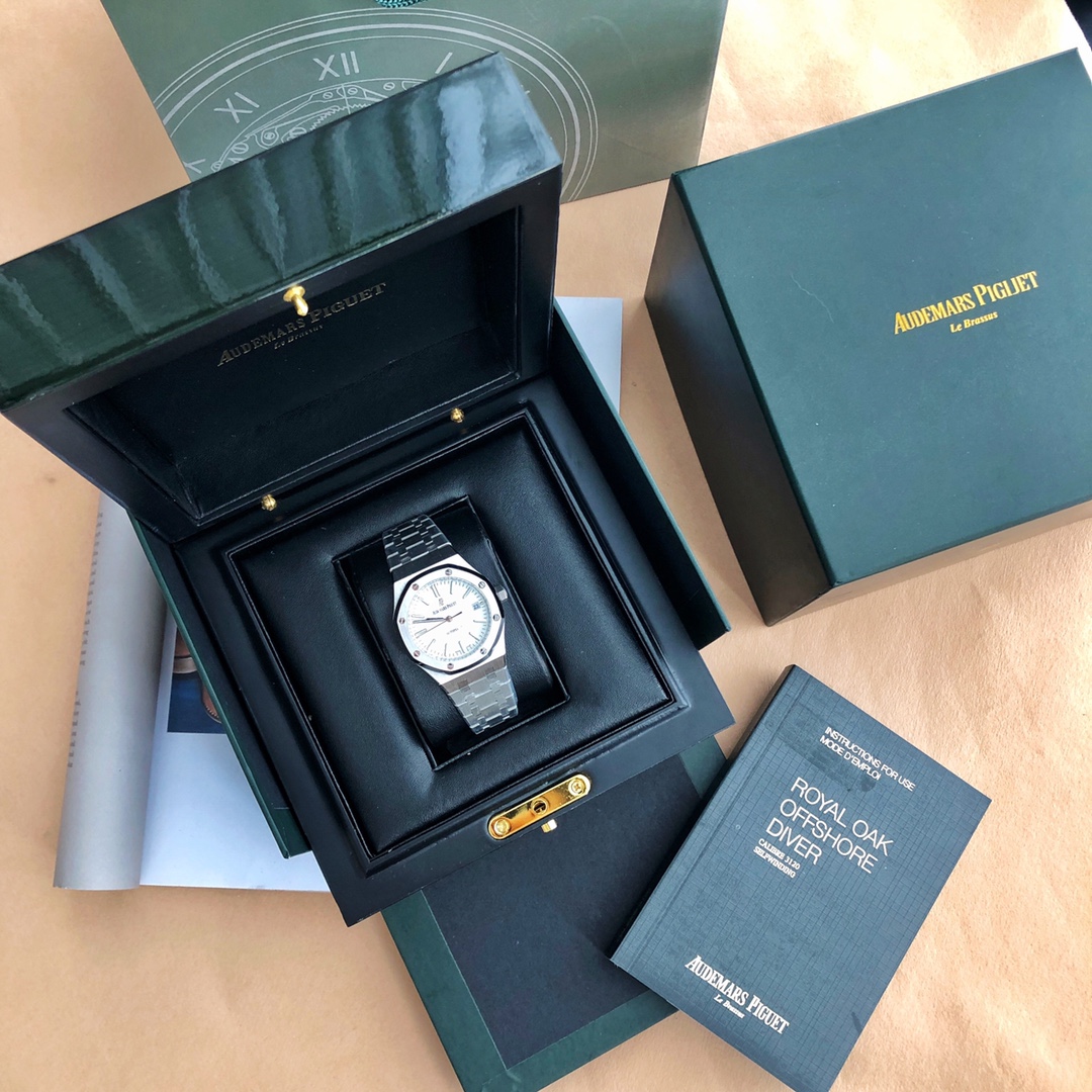 NO:145330,, Women's Audemars Piguet Royal Oak Model 77351.ST.ZZ.1261ST.01 - Shocking the launch, removing the excess part of the movement deck, making it more hollowed out - achieving the peak of the steel watch - Demonstrating the strength of the defending 