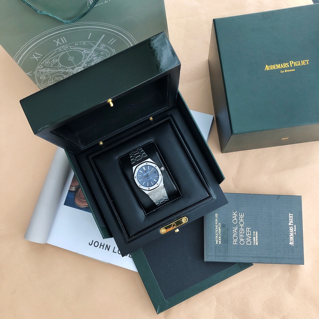 NO:145338,, Women's Audemars Piguet Royal Oak Model 77351.ST.ZZ.1261ST.02 - Shockingly, the excess part of the movement deck was eliminated, making it more hollowed out - achieving the peak of the steel watch - Demonstrating the strength of the defending 