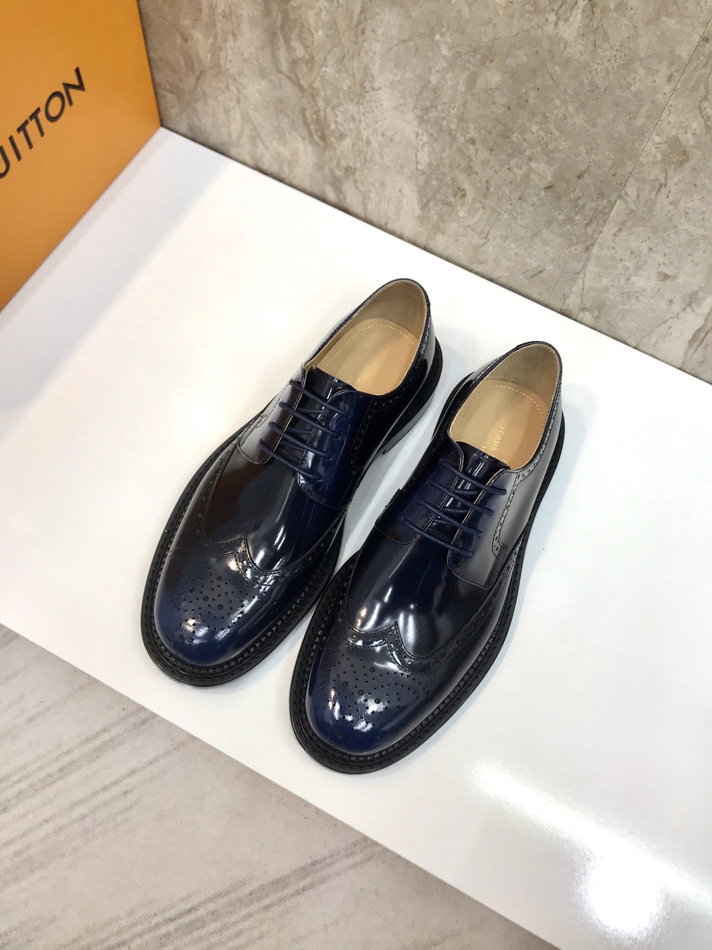 Top Original: P610 Marca: LOUIS*VUITTON (Louis Vuitton) Código estándar: 38-44 (45 grado personaliza