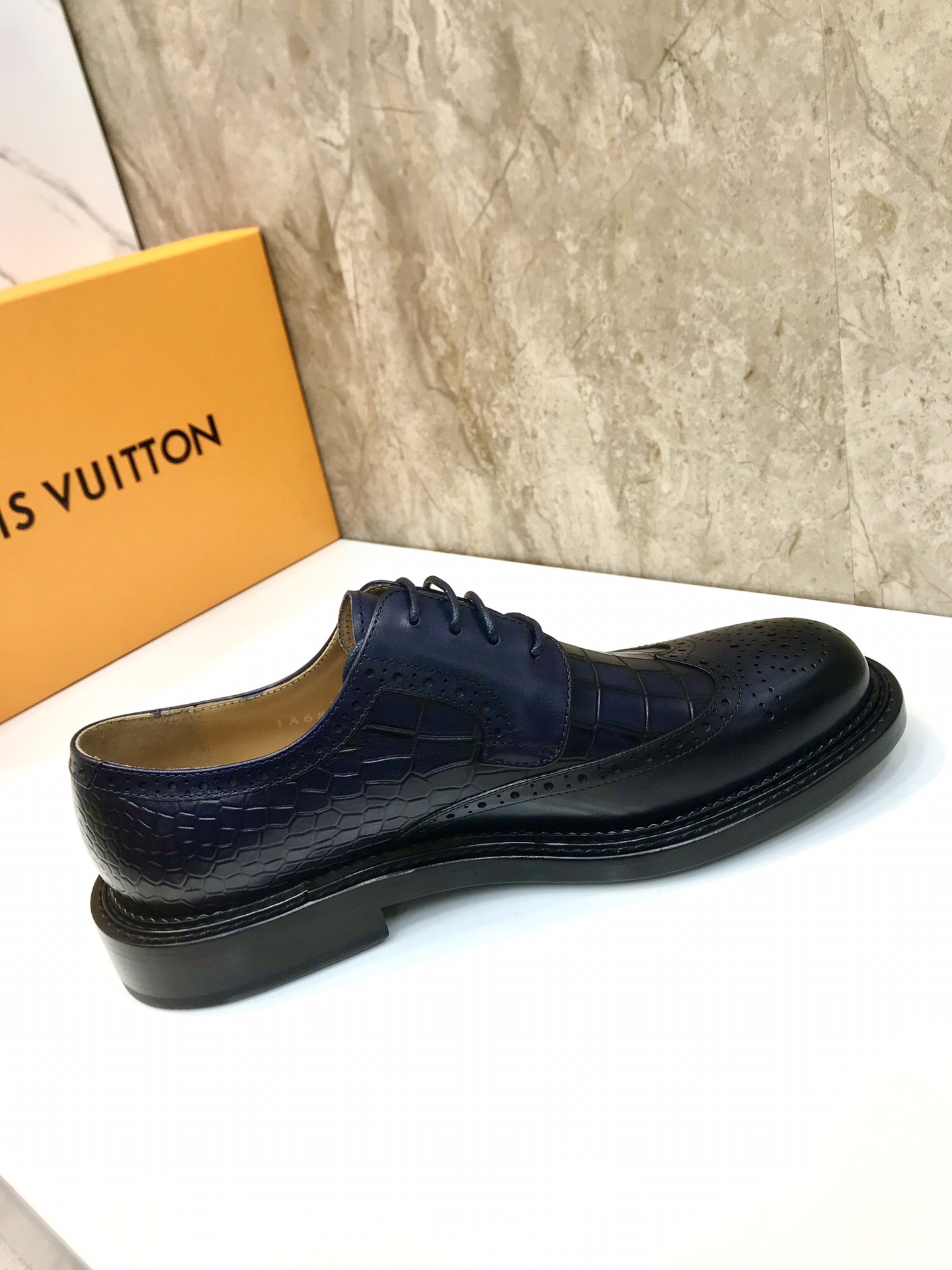 Top Original: P610 Marca: LOUIS*VUITTON (Louis Vuitton) Código estándar: 38-44 (45 grado personaliza