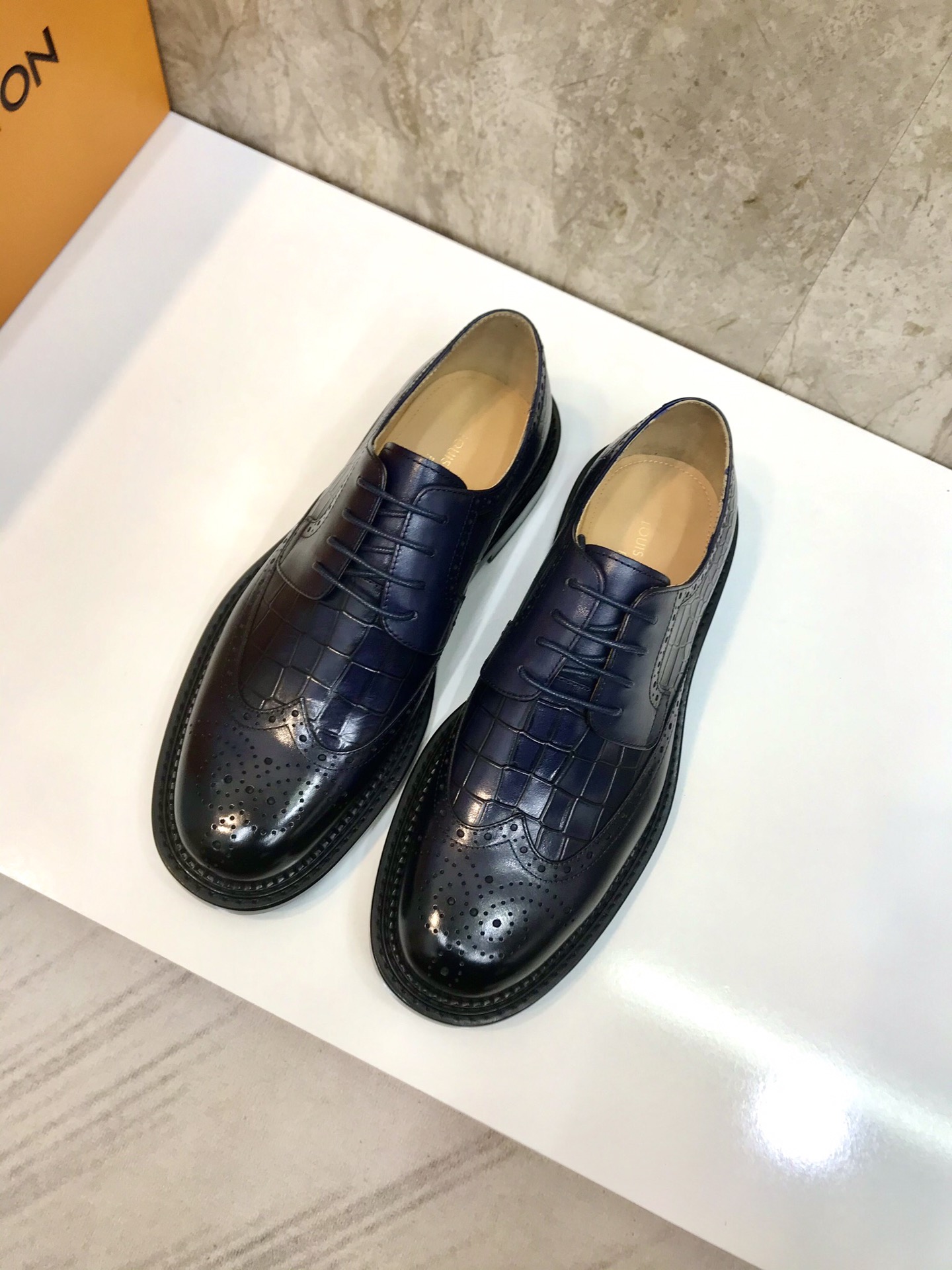 Top Original: P610 Marca: LOUIS*VUITTON (Louis Vuitton) Código estándar: 38-44 (45 grado personaliza