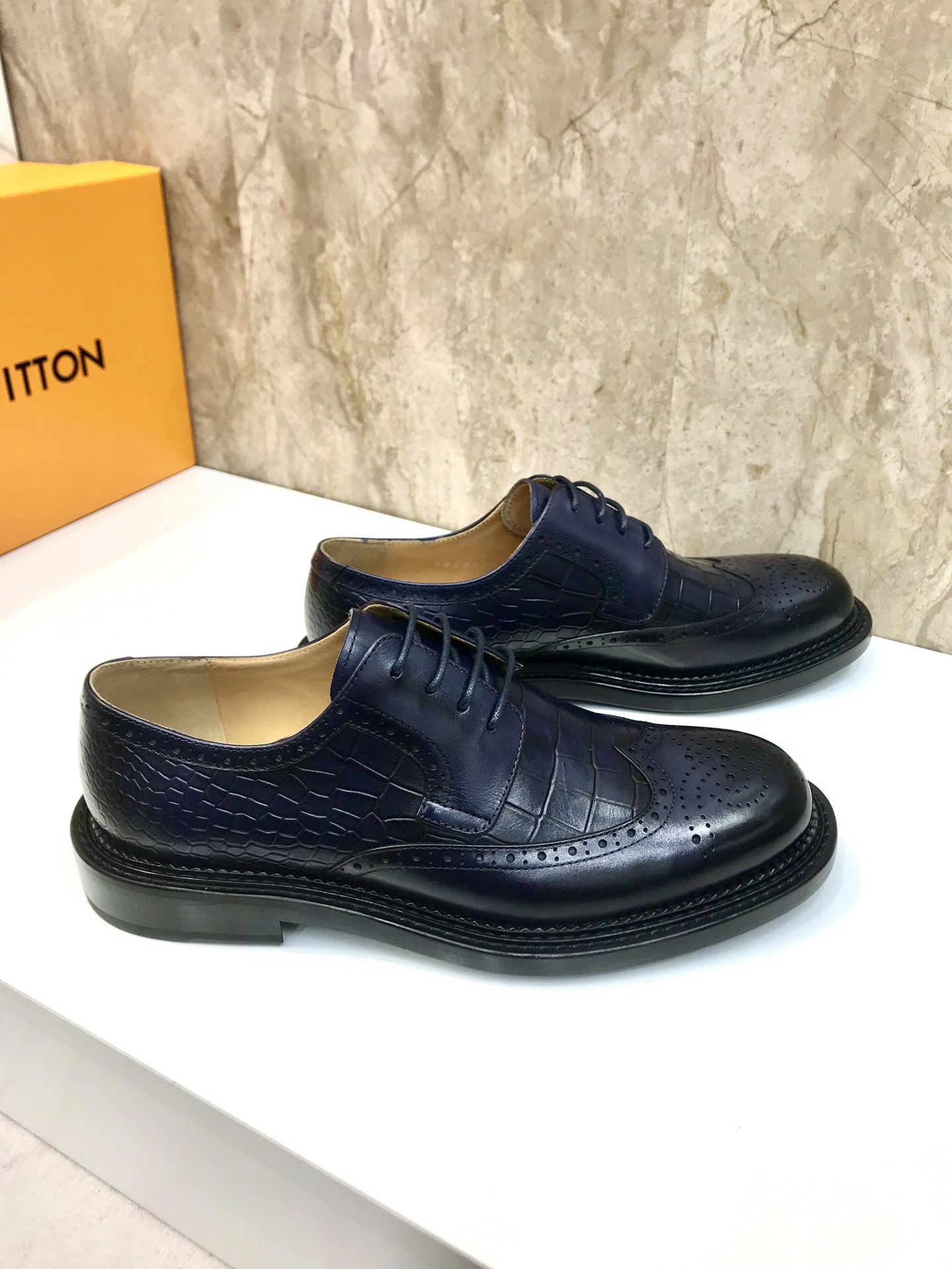 Top Original: P610 Marca: LOUIS*VUITTON (Louis Vuitton) Código estándar: 38-44 (45 grado personaliza