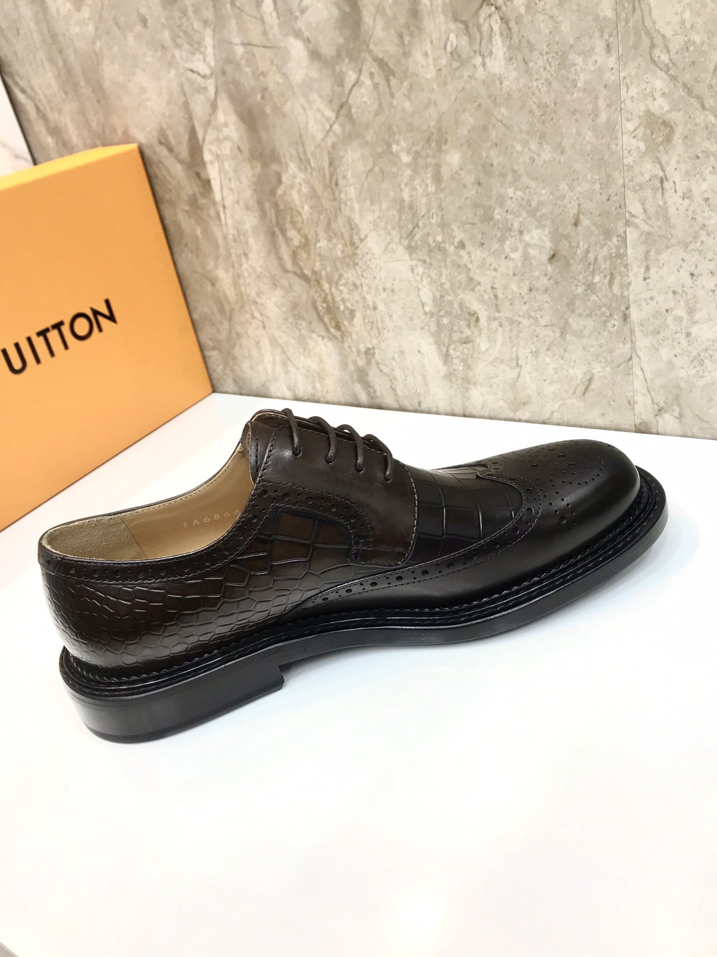 Top Original: P610 Marca: LOUIS*VUITTON (Louis Vuitton) Código estándar: 38-44 (45 grado personaliza