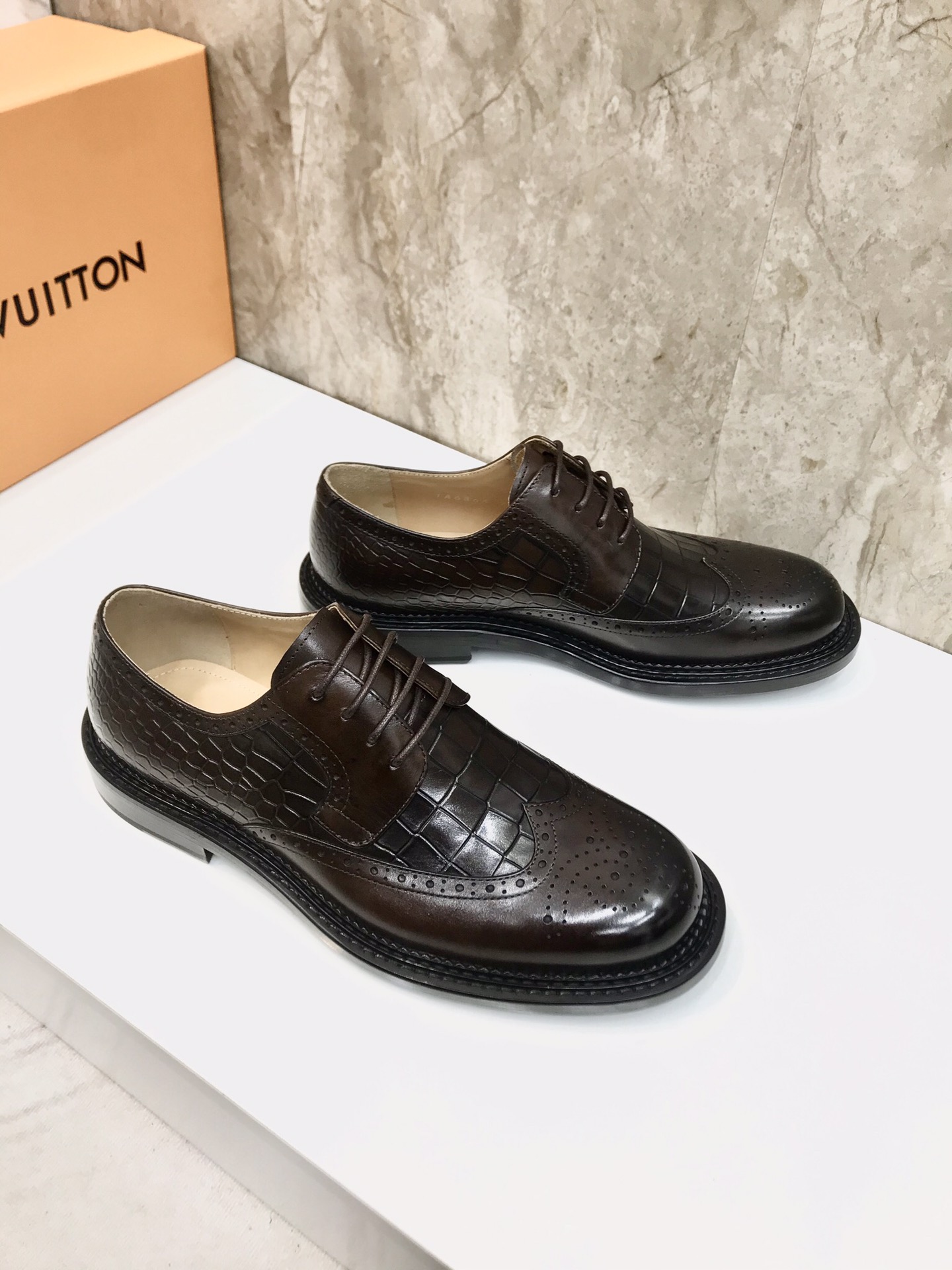 Top Original: P610 Marca: LOUIS*VUITTON (Louis Vuitton) Código estándar: 38-44 (45 grado personaliza