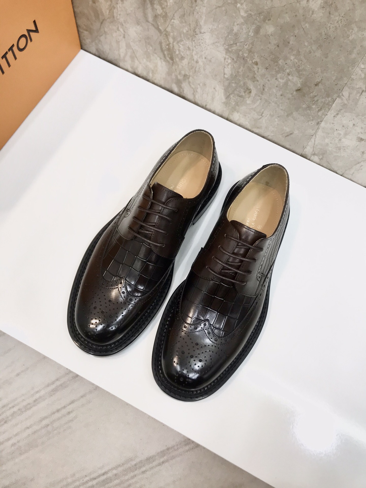 Top Original: P610 Marca: LOUIS*VUITTON (Louis Vuitton) Código estándar: 38-44 (45 grado personaliza