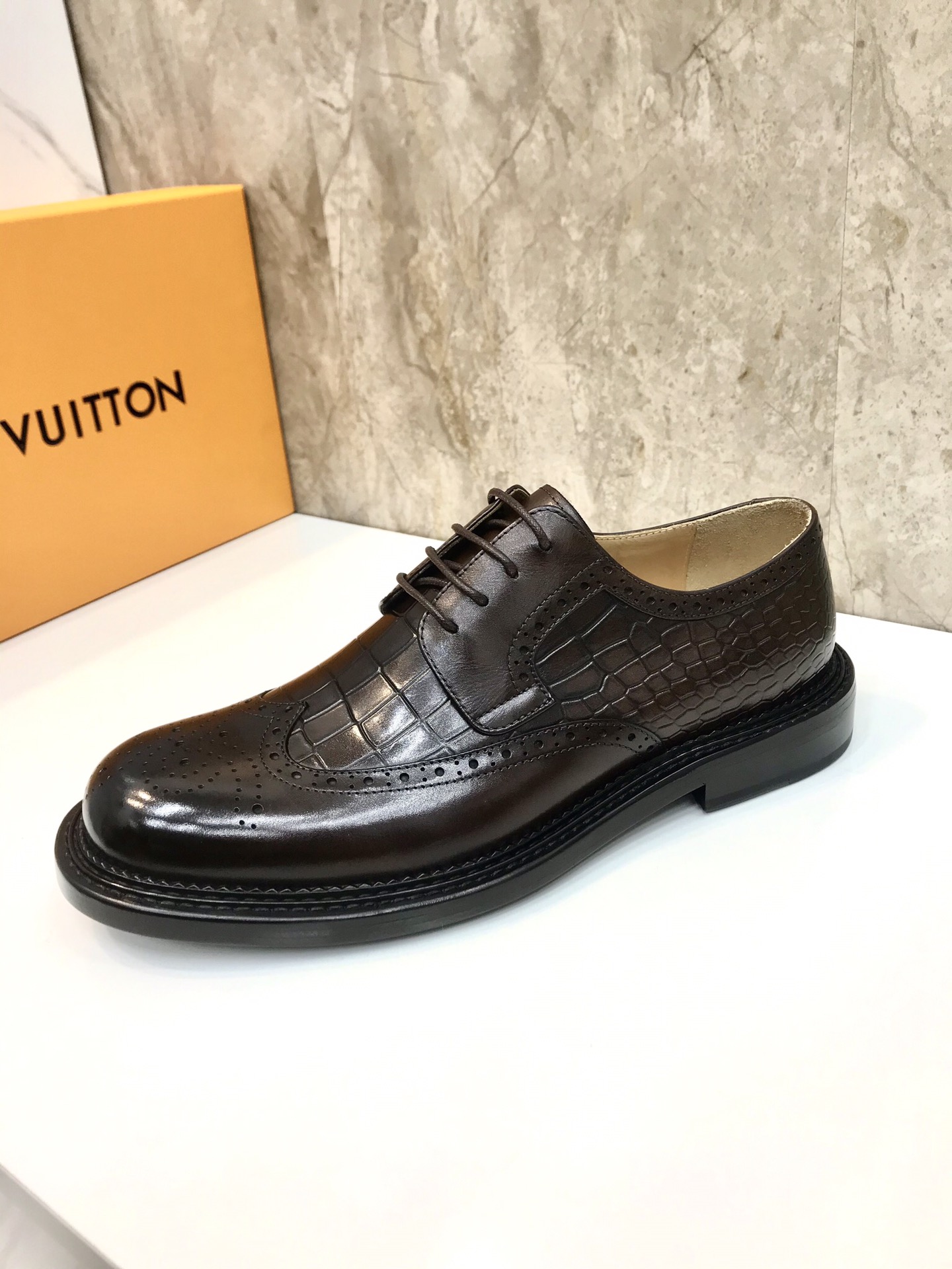 Top Original: P610 Marca: LOUIS*VUITTON (Louis Vuitton) Código estándar: 38-44 (45 grado personaliza