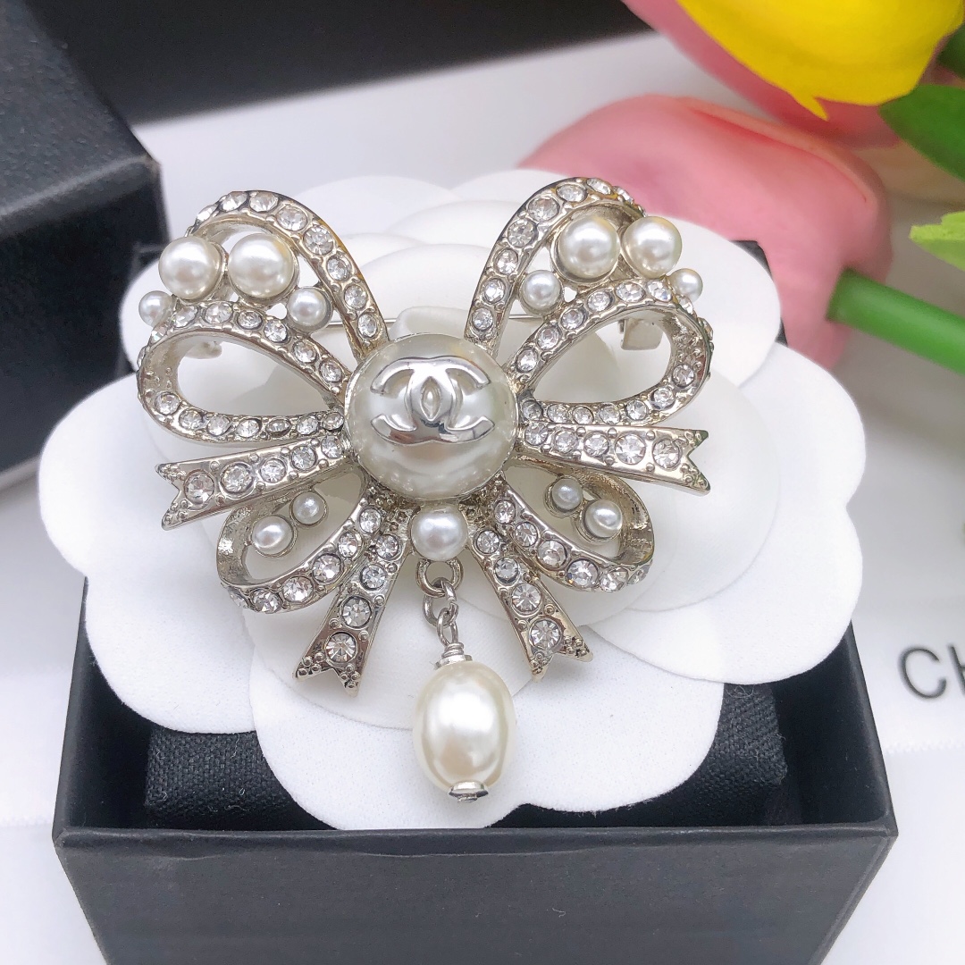 编号XXZ0243
现货💎💎💎
2021新款蝴蝶结胸针
精致 小仙女🧚必备款
强烈推荐 自留款✨
不要犹