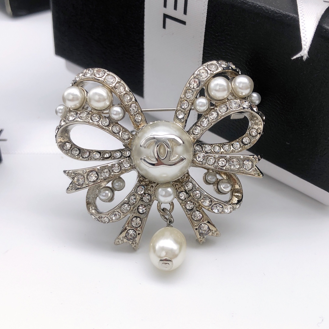 编号XXZ0243
现货💎💎💎
2021新款蝴蝶结胸针
精致 小仙女🧚必备款
强烈推荐 自留款✨
不要犹