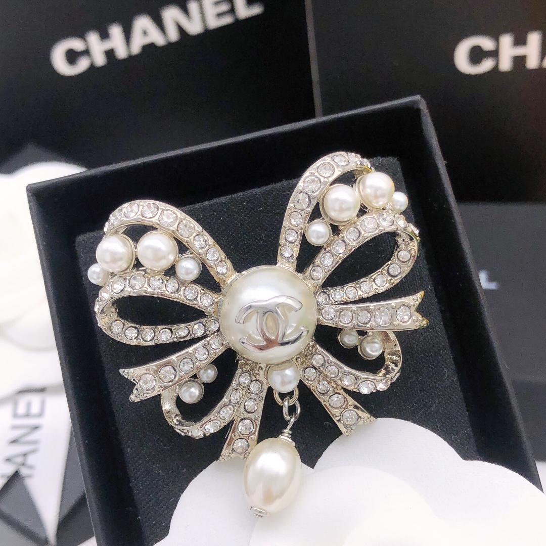编号XXZ0243
现货💎💎💎
2021新款蝴蝶结胸针
精致 小仙女🧚必备款
强烈推荐 自留款✨
不要犹
