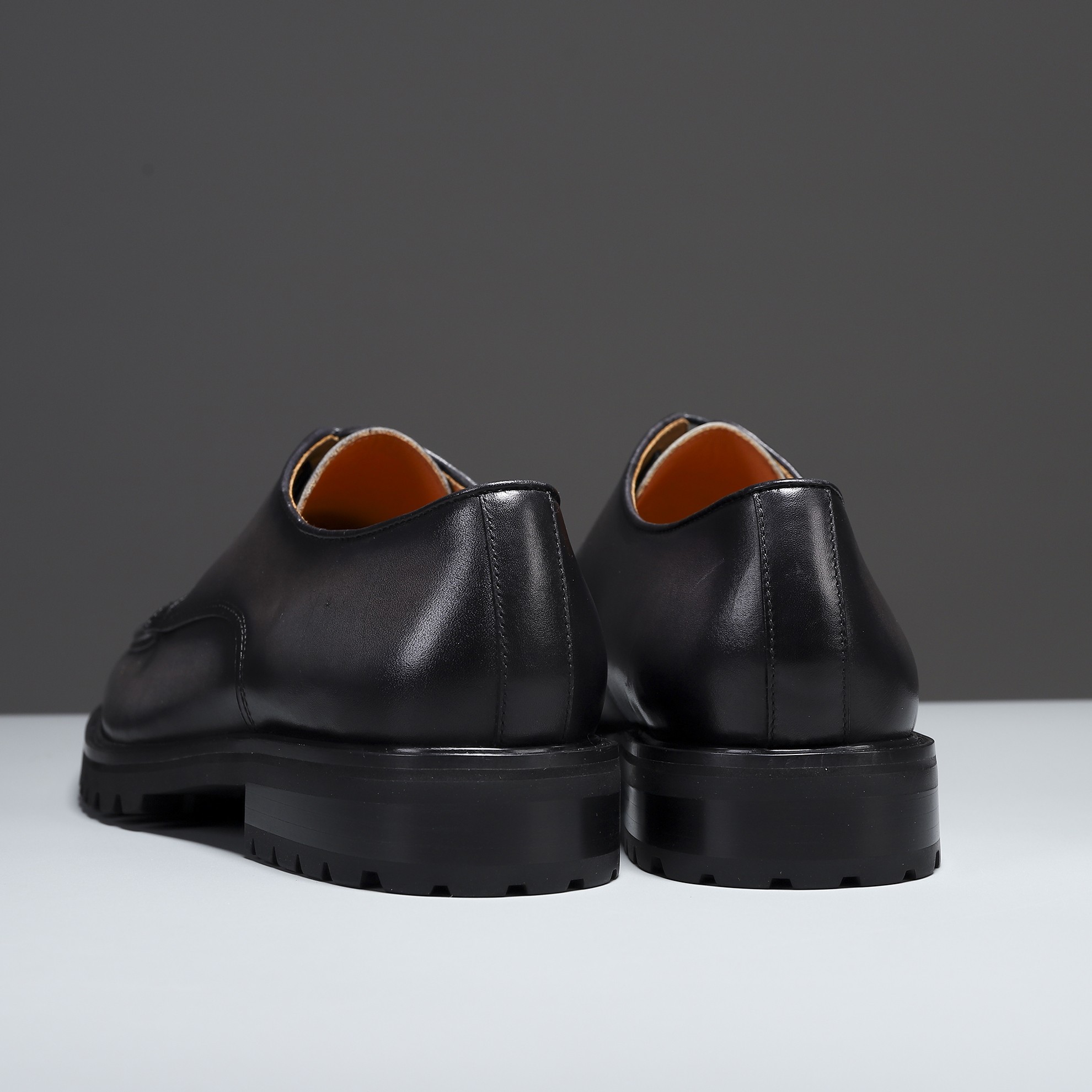 Berluti/Berluti Nuevos modelos están llegando Material de cuero de vaca importado hecho a mano por f