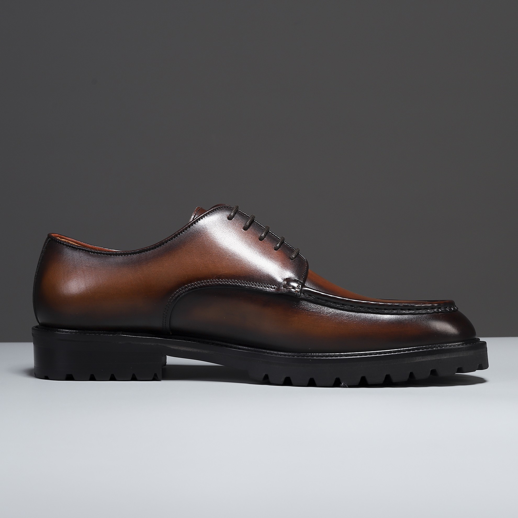 Berluti/Berluti Nuevos modelos están llegando Material de cuero de vaca importado hecho a mano por f