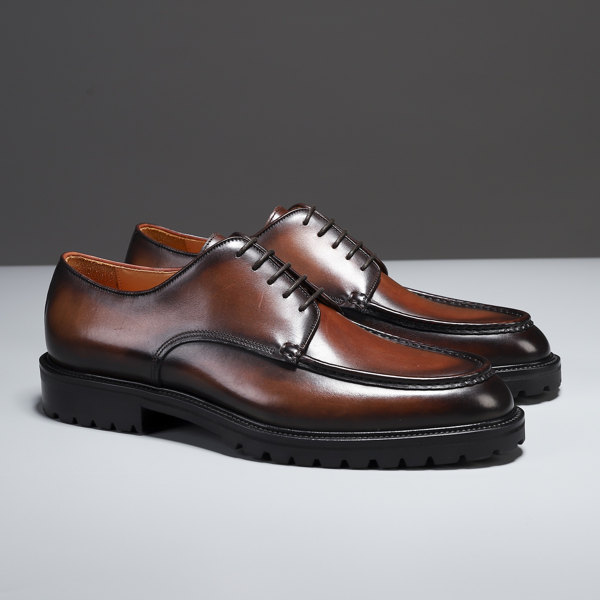 Berluti/Berluti Nuevos modelos están llegando Material de cuero de vaca importado hecho a mano por f