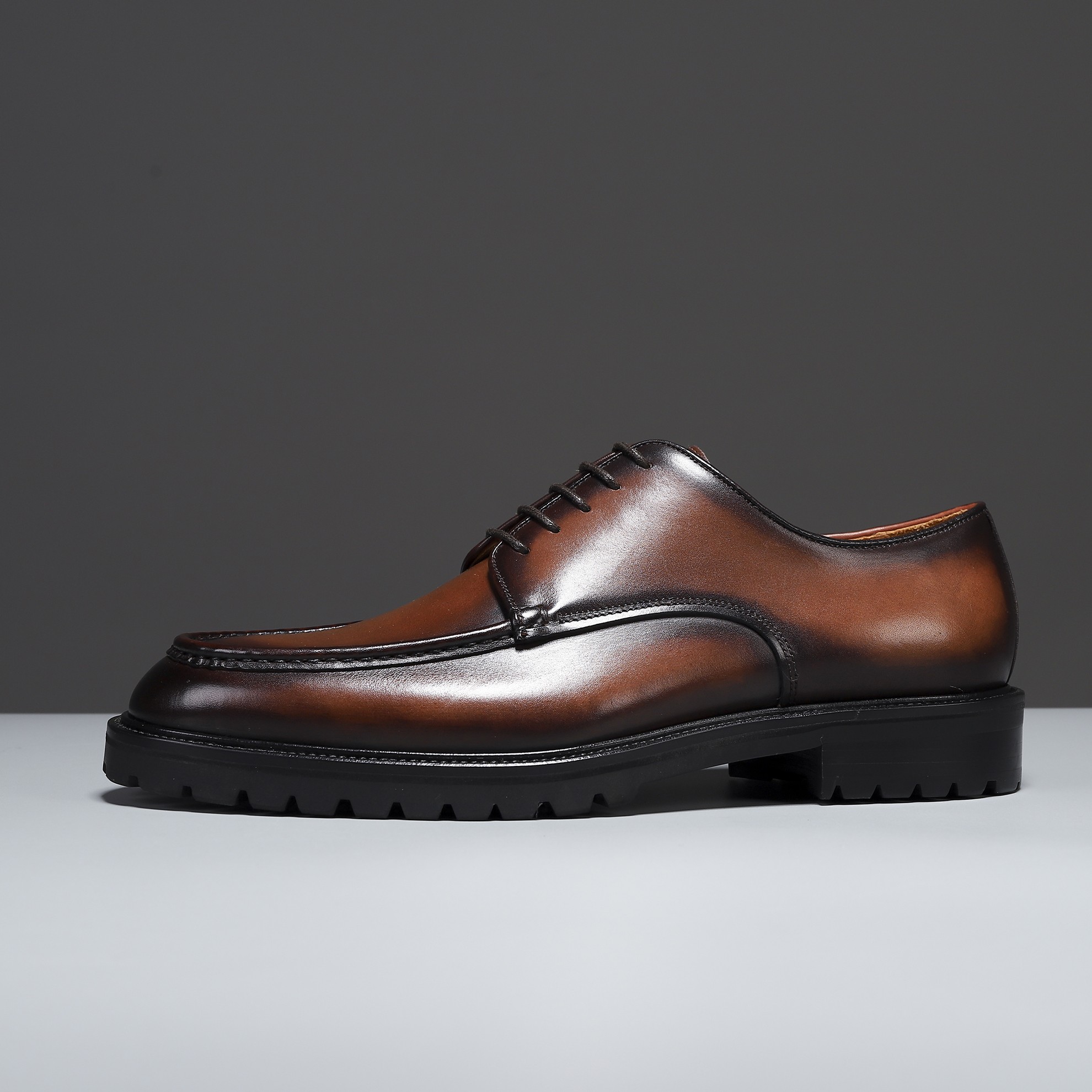 Berluti/Berluti Nuevos modelos están llegando Material de cuero de vaca importado hecho a mano por f