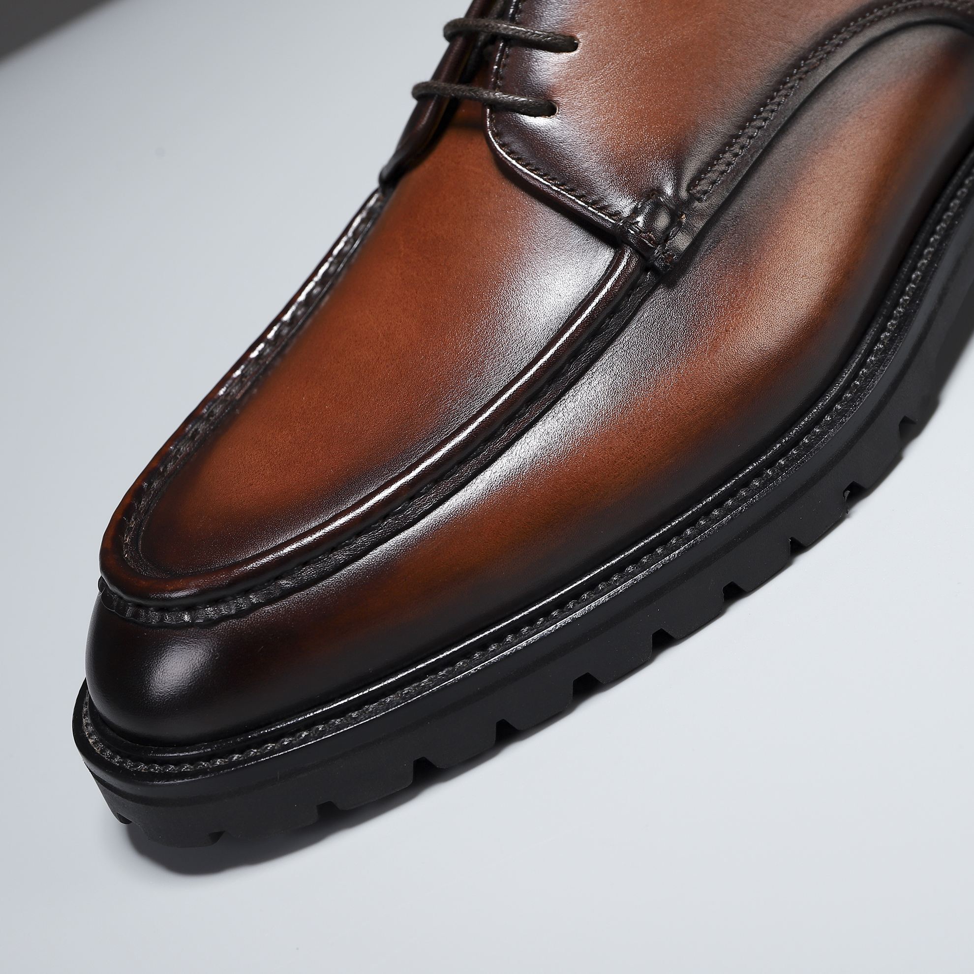 Berluti/Berluti Nuevos modelos están llegando Material de cuero de vaca importado hecho a mano por f