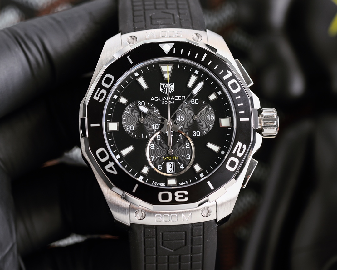 Tag Heuer Teg Hauja Steel Watch: Explosive Charges, Quartz, Tough Style, High-End Features