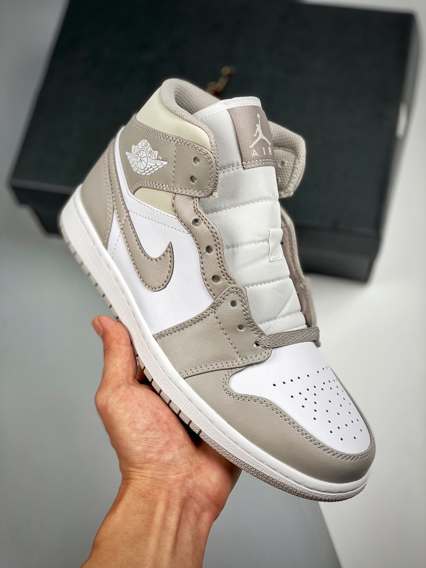 Versión de Verificación Air Jordan 1 Mid Lino Crema, el Mejor Mid en Venta, Calidad de Techo! Única Versión Correcta en…