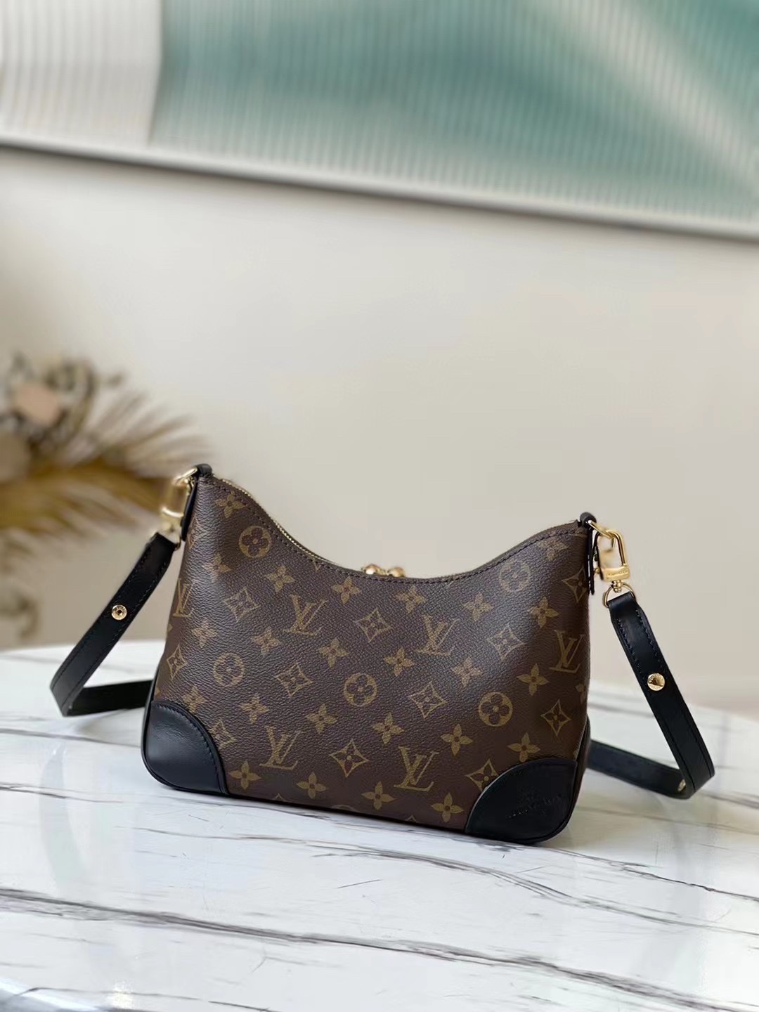 Louis Vuitton Haute Couture Classic Luxury Handbag Shoulder Crossbody 3