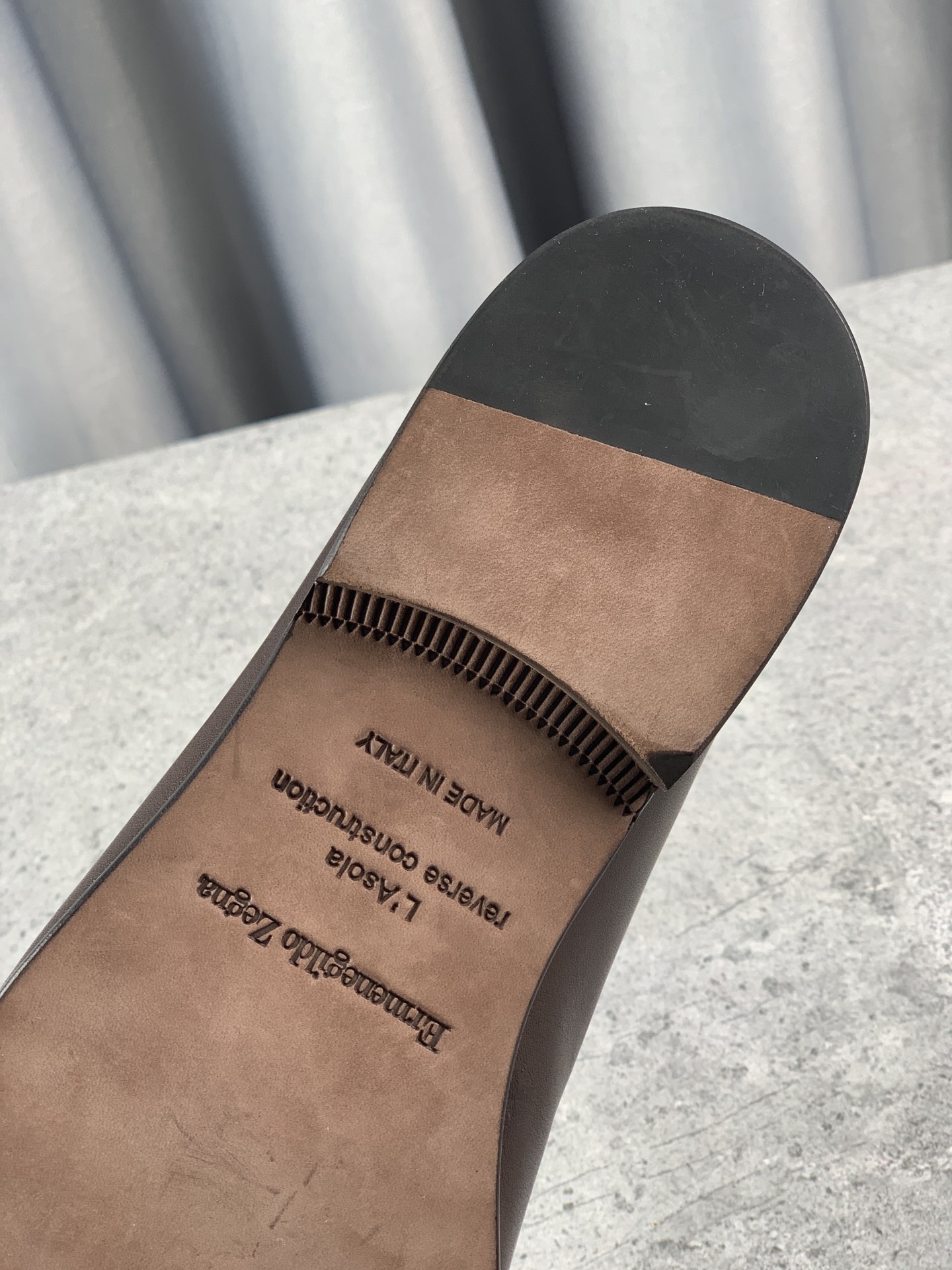 p410 Zegna New Updated Zeg-L'Asola Loafer FlatLos detalles de ojales a medida del modelo L'Asola se 