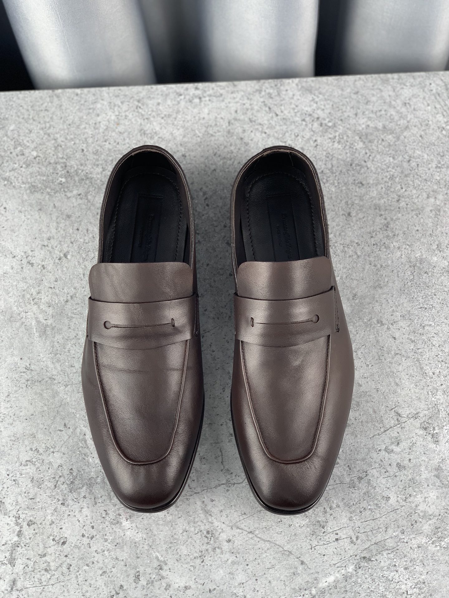 p410 Zegna New Updated Zeg-L'Asola Loafer FlatLos detalles de ojales a medida del modelo L'Asola se 