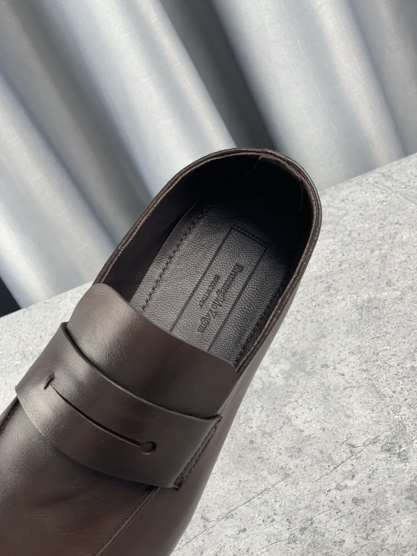 p410 Zegna New Updated Zeg-L'Asola Loafer FlatLos detalles de ojales a medida del modelo L'Asola se 