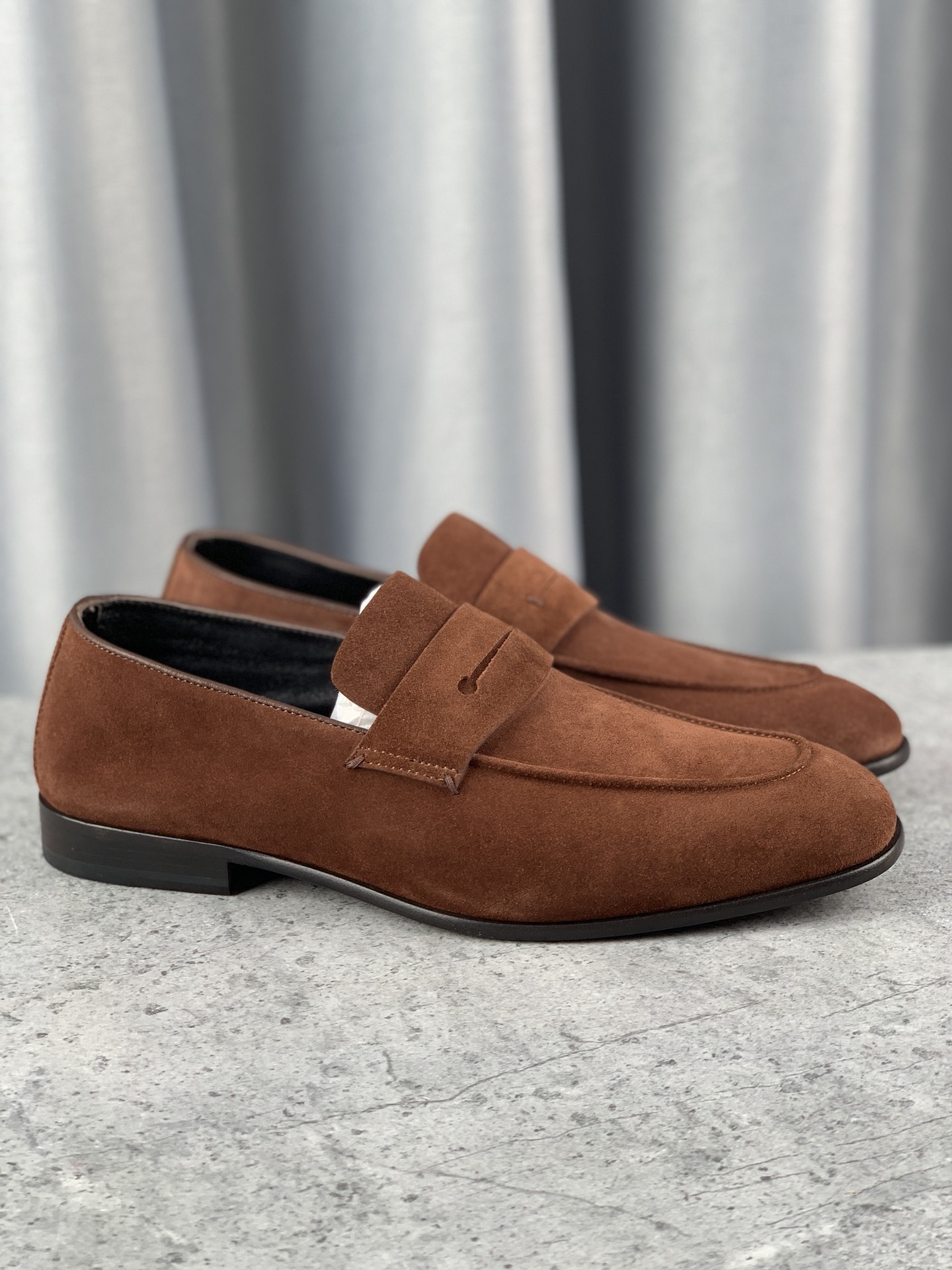 P410 Ermenegildo Zegna New Updated Zeg-L'Asola Loafer FlatLos detalles de ojales a medida del modelo