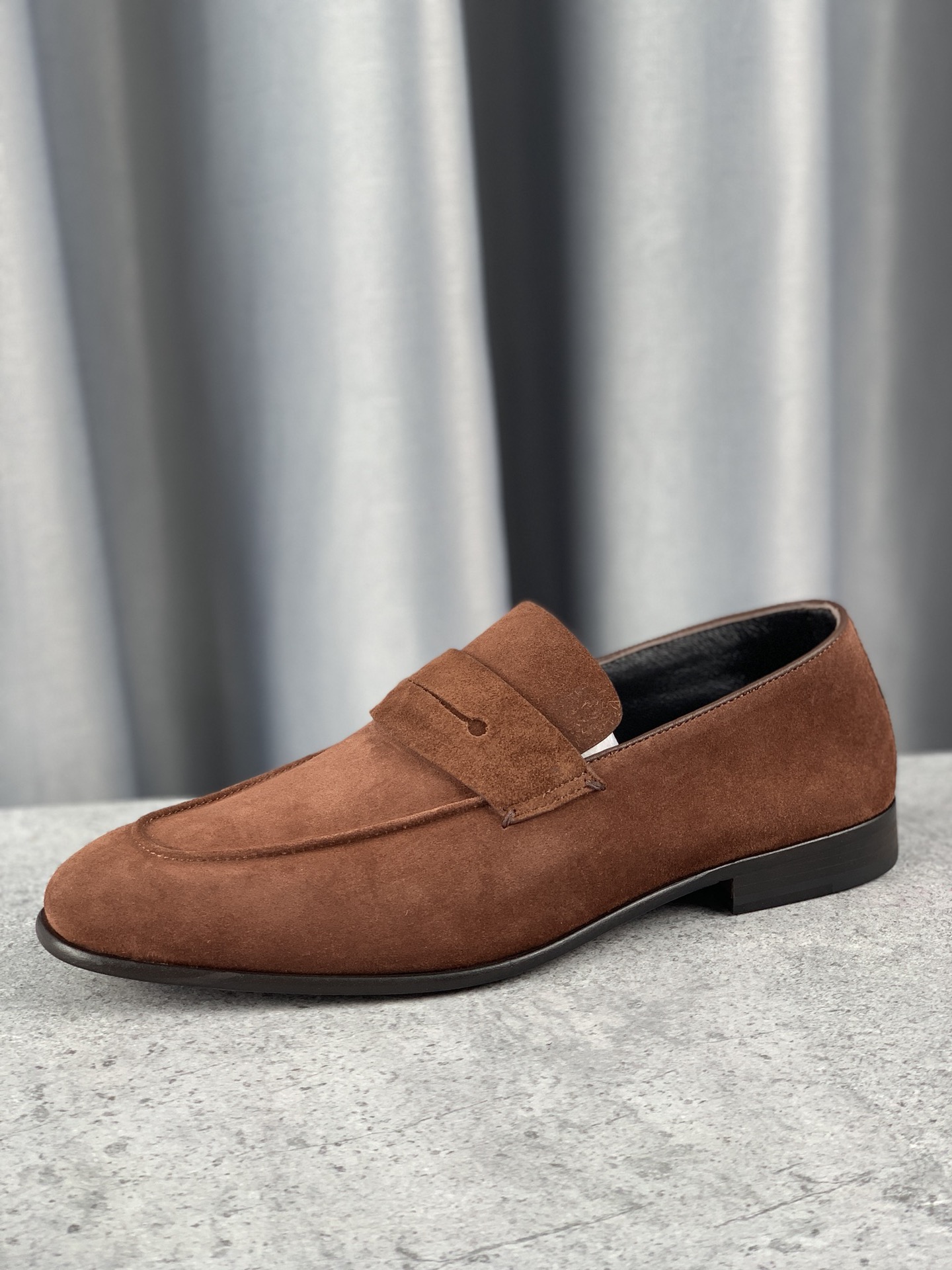 P410 Ermenegildo Zegna New Updated Zeg-L'Asola Loafer FlatLos detalles de ojales a medida del modelo