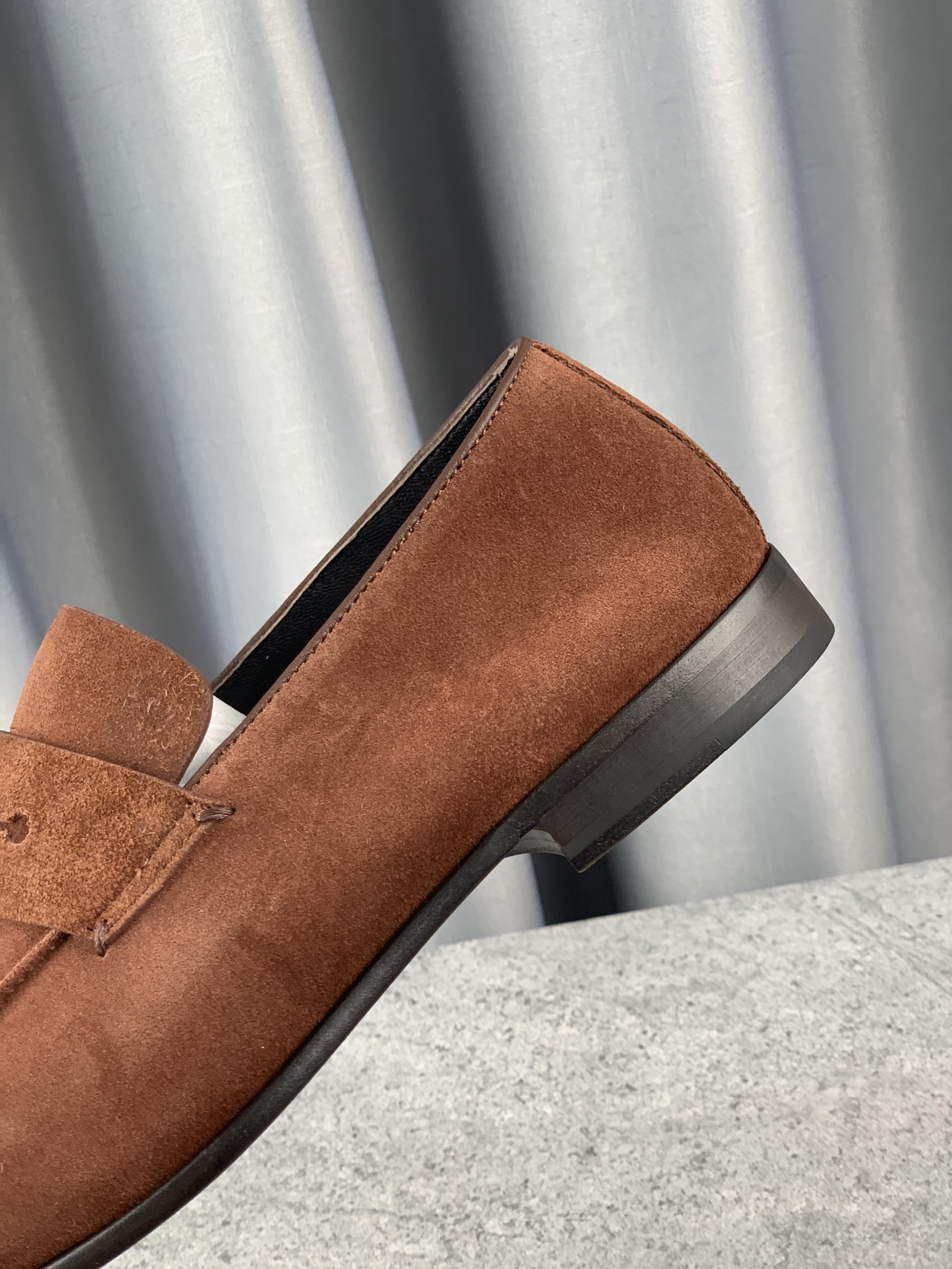 P410 Ermenegildo Zegna New Updated Zeg-L'Asola Loafer FlatLos detalles de ojales a medida del modelo
