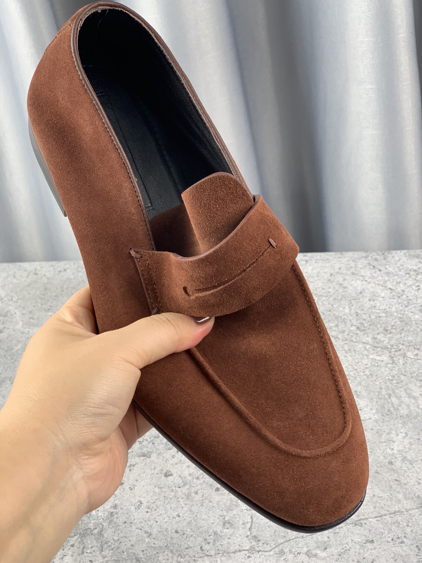 P410 Ermenegildo Zegna New Updated Zeg-L'Asola Loafer FlatLos detalles de ojales a medida del modelo
