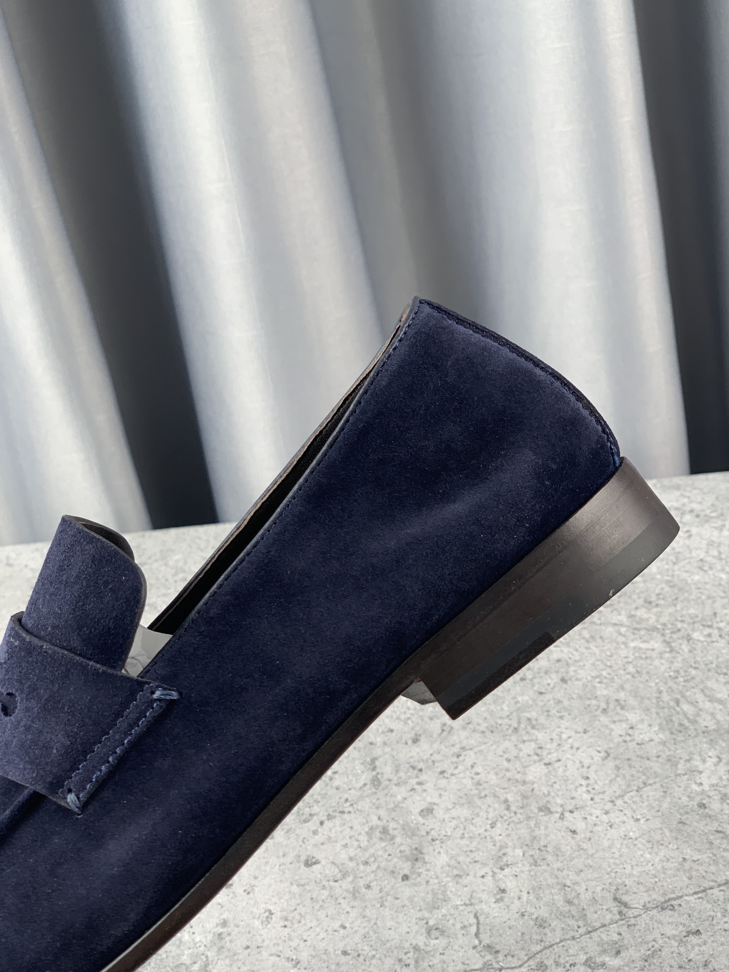 P410 Ermenegildo Zegna New Updated Zeg-L'Asola Loafer FlatLos detalles de ojales a medida del modelo