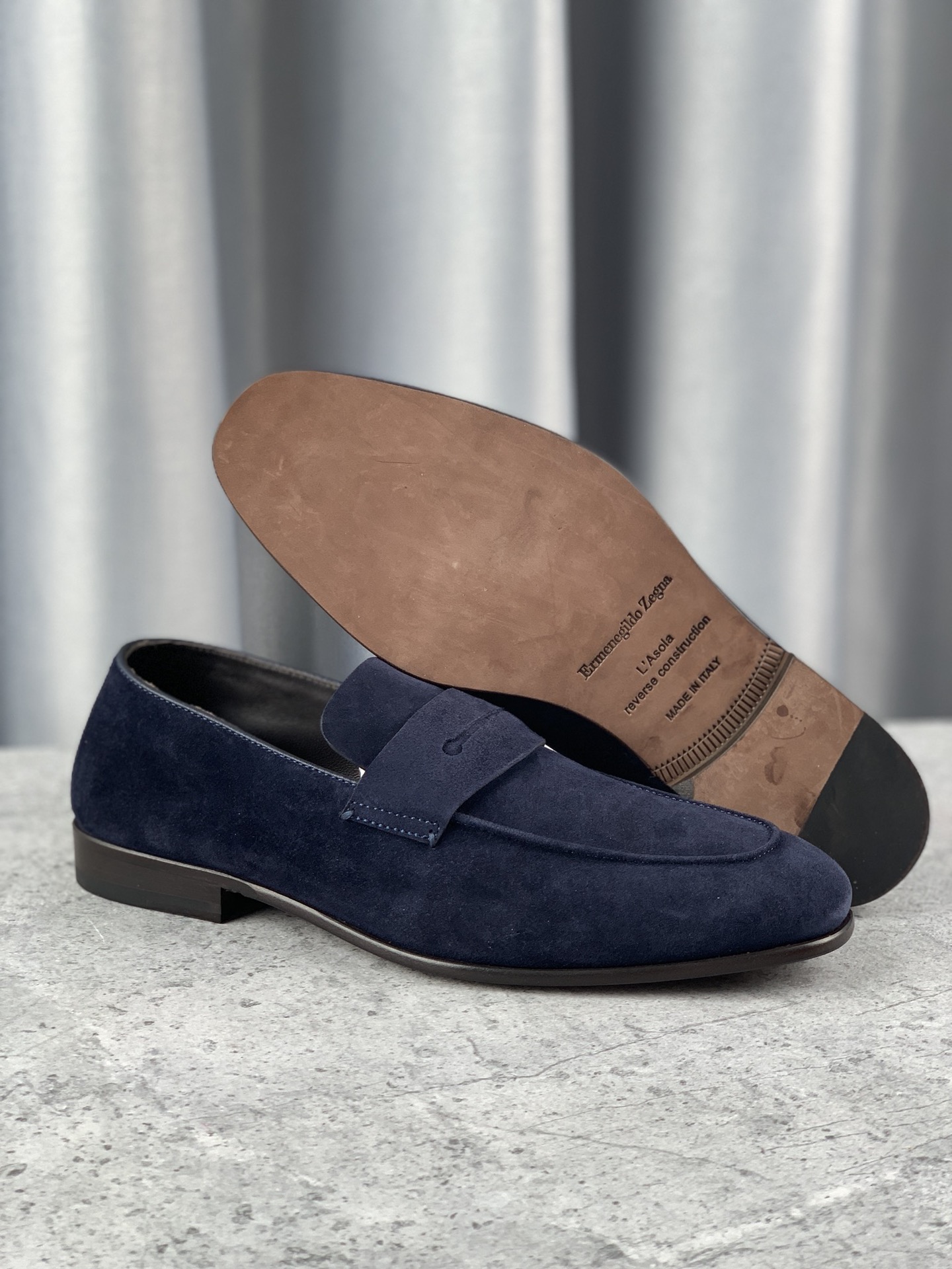P410 Ermenegildo Zegna New Updated Zeg-L'Asola Loafer FlatLos detalles de ojales a medida del modelo