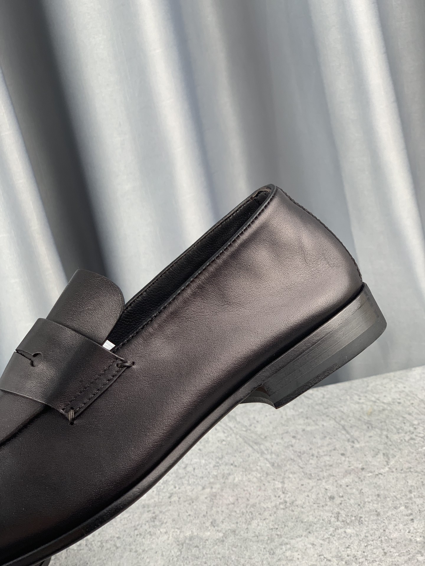 Novedad de Ermenegildo ZegnaActualizado p410Zeg-L'Asola Loafer FlatsEl detalle de ojales a medida de