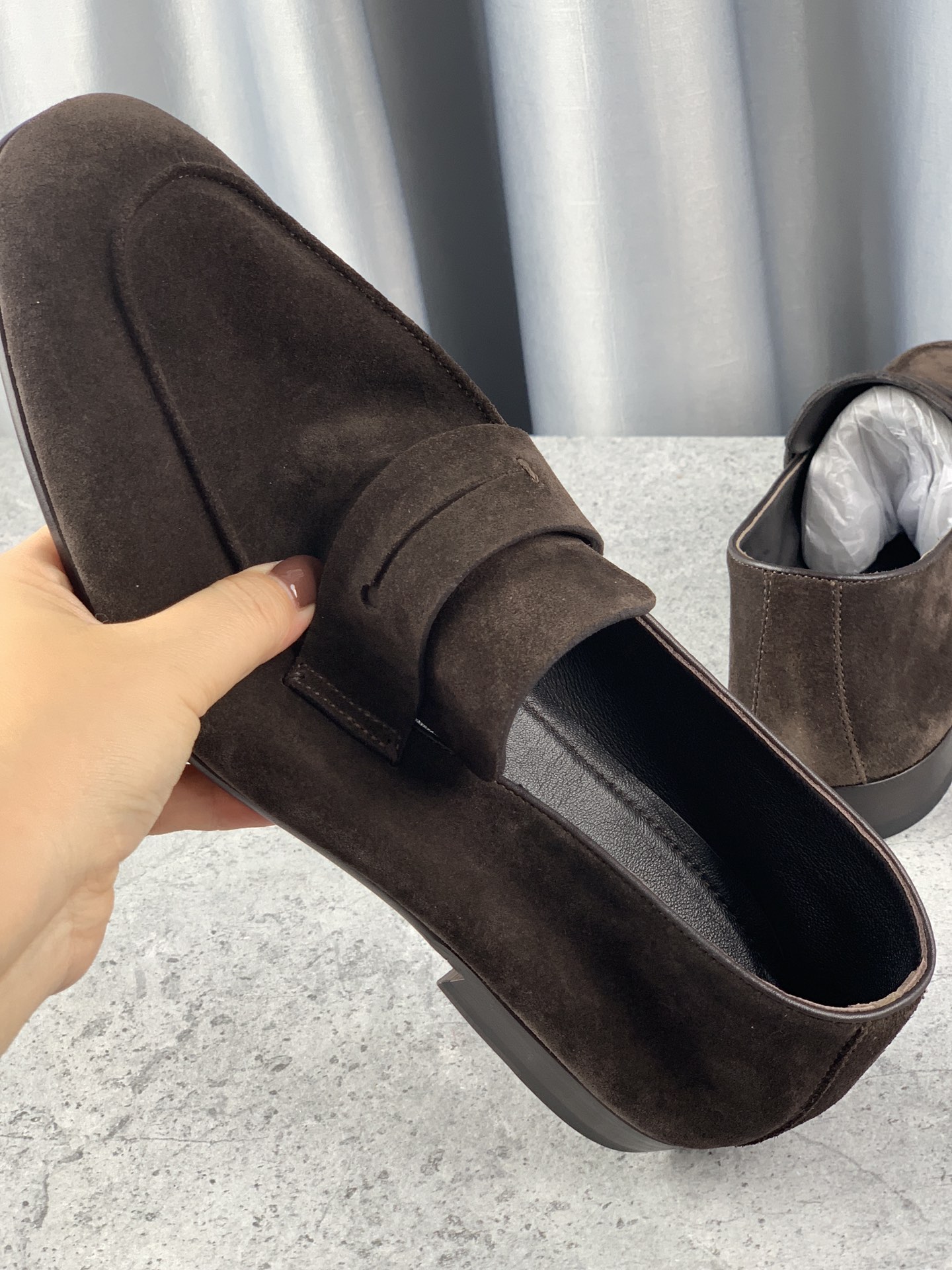 P410 Ermenegildo Zegna New Updated Zeg-L'Asola Loafer FlatLos detalles de ojales a medida del modelo