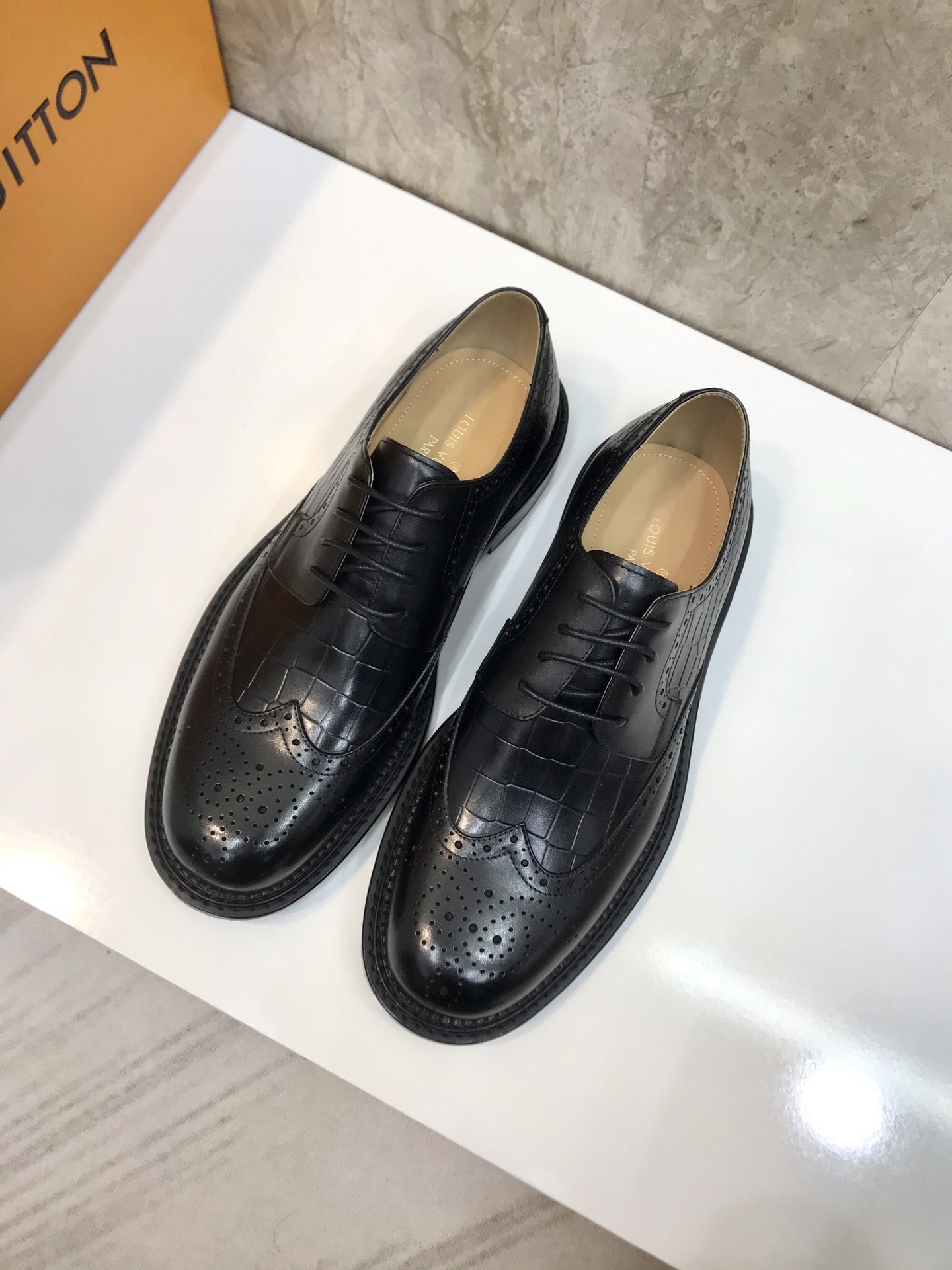 Top Original: P610 Marca: LOUIS*VUITTON (Louis Vuitton) Código estándar: 38-44 (45 grado personaliza