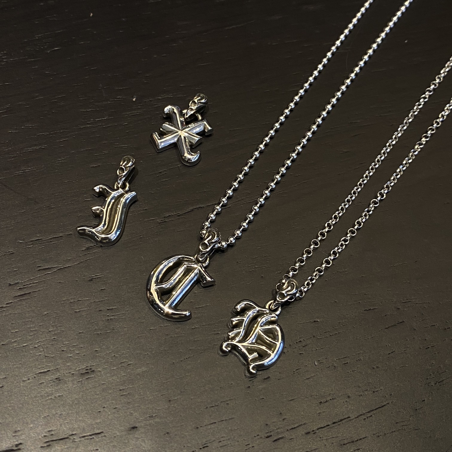 Chrome Hearts 新品上架𝐂𝐡𝐫𝐨𝐦𝐞 𝐡𝐞𝐚𝐫𝐭𝐬克罗心 26个字母项链