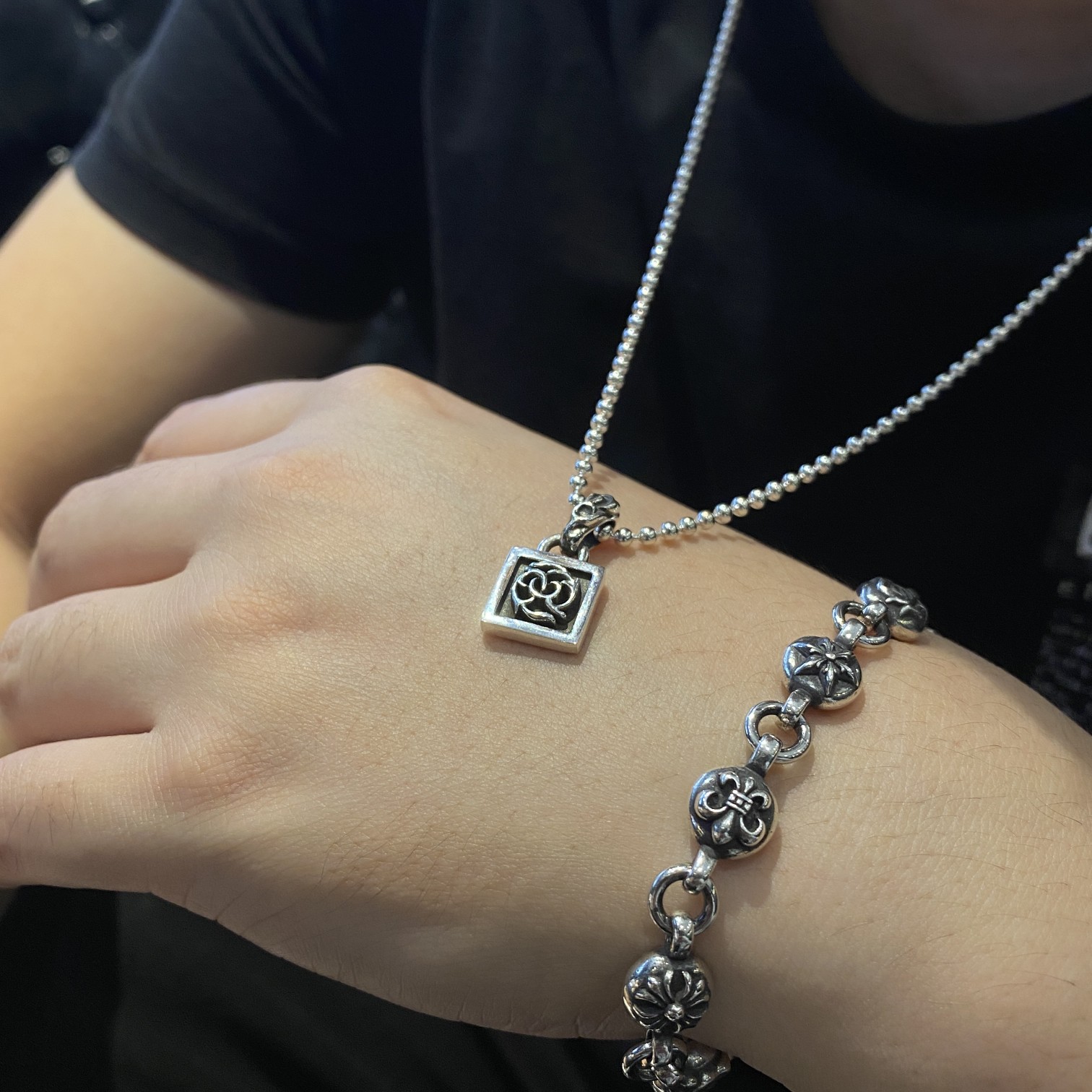 Chrome Hearts 新品上架𝐂𝐡𝐫𝐨𝐦𝐞 𝐡𝐞𝐚𝐫𝐭𝐬克罗心 蔓藤小方牌项链