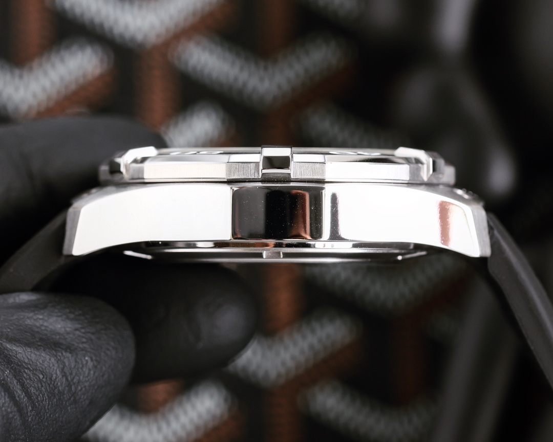 Tagheuer Teg Hauja Steel Watch: Explosive Charges, Original Design, High Security Features - 图片 5