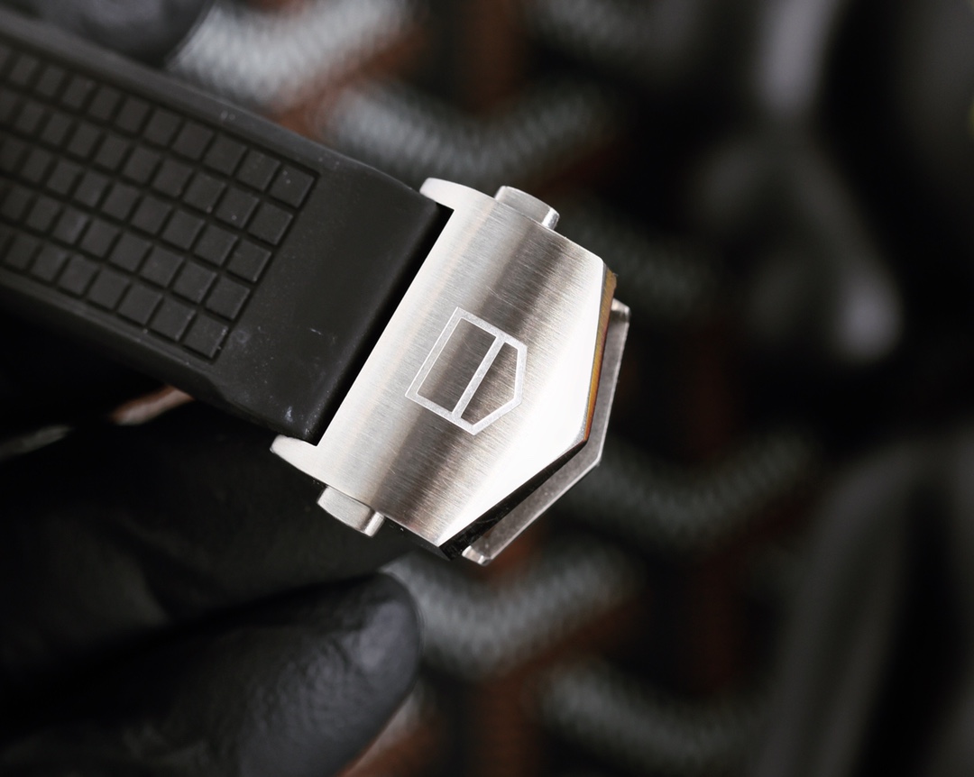 Tagheuer Teg Hauja Steel Watch: Explosive Charges, Original Design, High Security Features - 图片 6