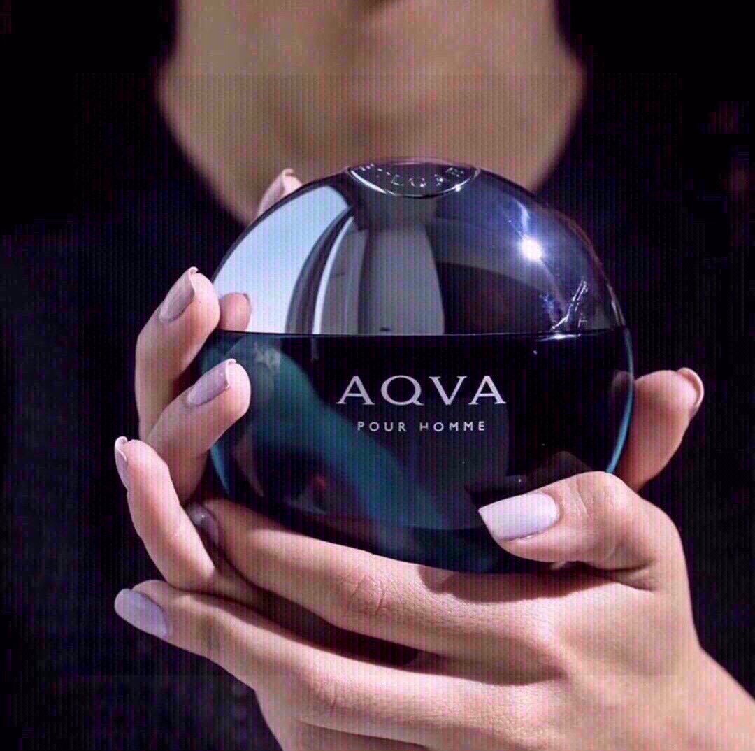 P F 120🔻专柜版🔺 
💬100ml/EDT/男士淡香水
宝格丽水能量(碧蓝)Bvlgari Aqva pour Homme，2005年

简介：
水能量男香蕴藏着天然的海洋气息，并融入香橙果园的丰美，让Bvlgari Aqua如朝露般清透而舒适；自然零负担的香调，替男性使用者带来了晨曦时刻般的焕然一新.清澈透明的水，爽快广阔的空间，自然间的调和，清新的植物等地球的重要要素，以宝嘉丽的风格豪华表现出来

前调：苦橙叶 橙子 橘子
中调：海藻 薰衣草 棉花
后调：广藿香 雪松 木质香 琥珀 快乐鼠尾草