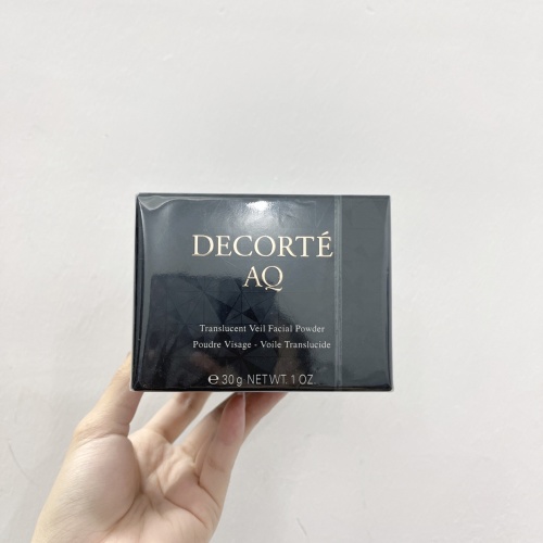 Decorté AQ Translucent Veil Facial Powder - 30g for a Flawless Finish 1 Decorté AQ Translucent Veil Facial Powder - 30g for a Flawless Finish