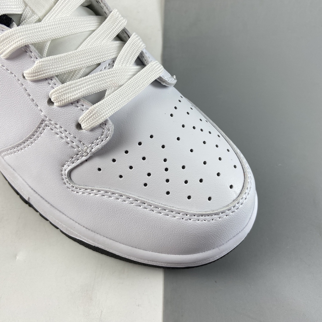 P240  NIKE SB Dunk Low 白黑配色扣篮系列低帮休闲运动滑板板鞋 DD1503-113