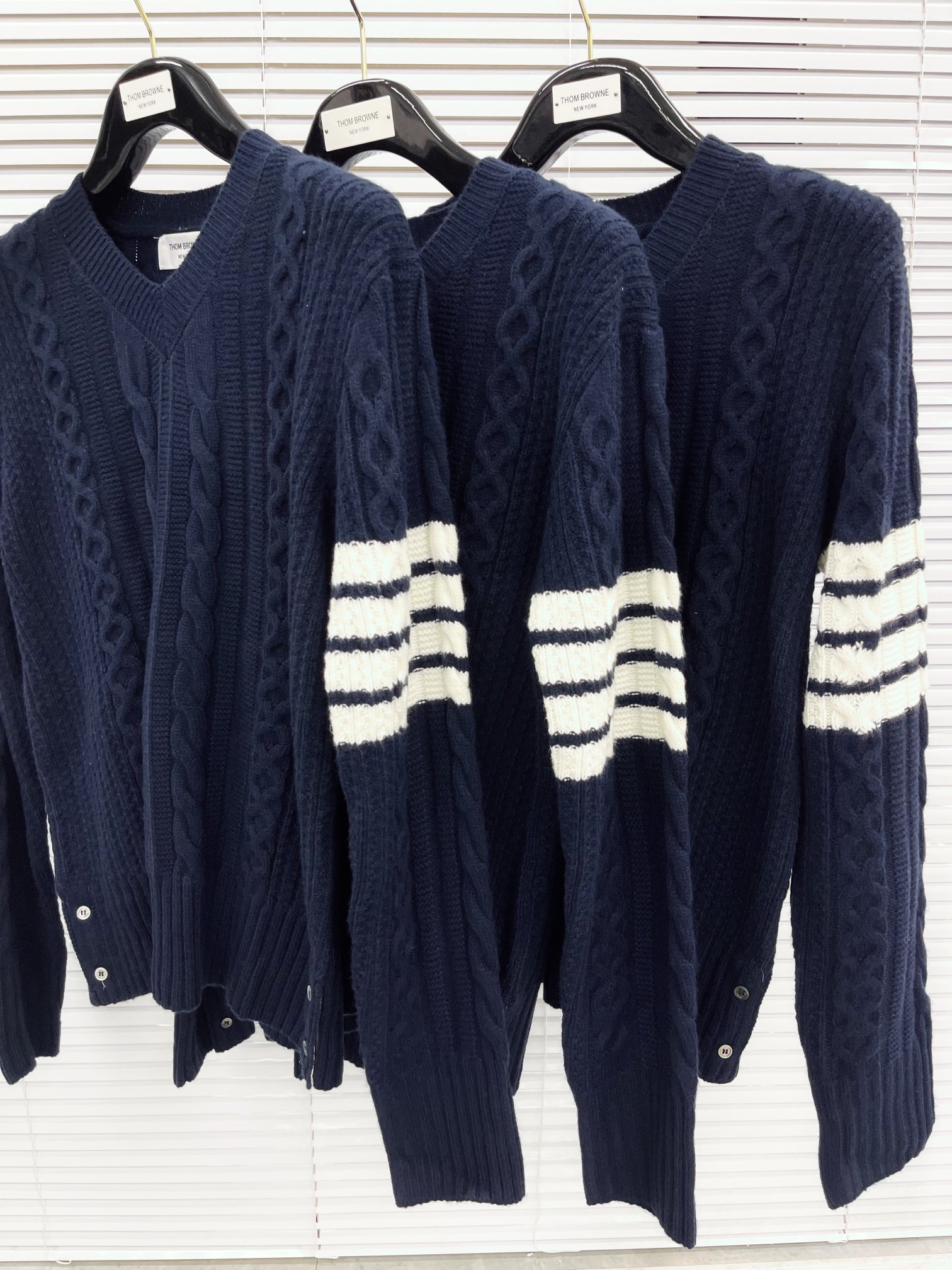 톰브라운 남성 가디건 143063 Thom Browne Cardigan 상세 이미지 6