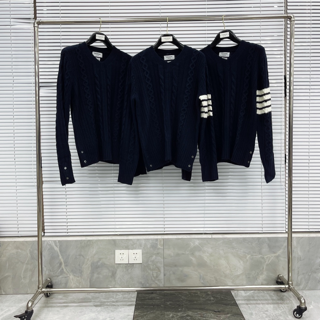 톰브라운 남성 가디건 143063 Thom Browne Cardigan 상세 이미지 2