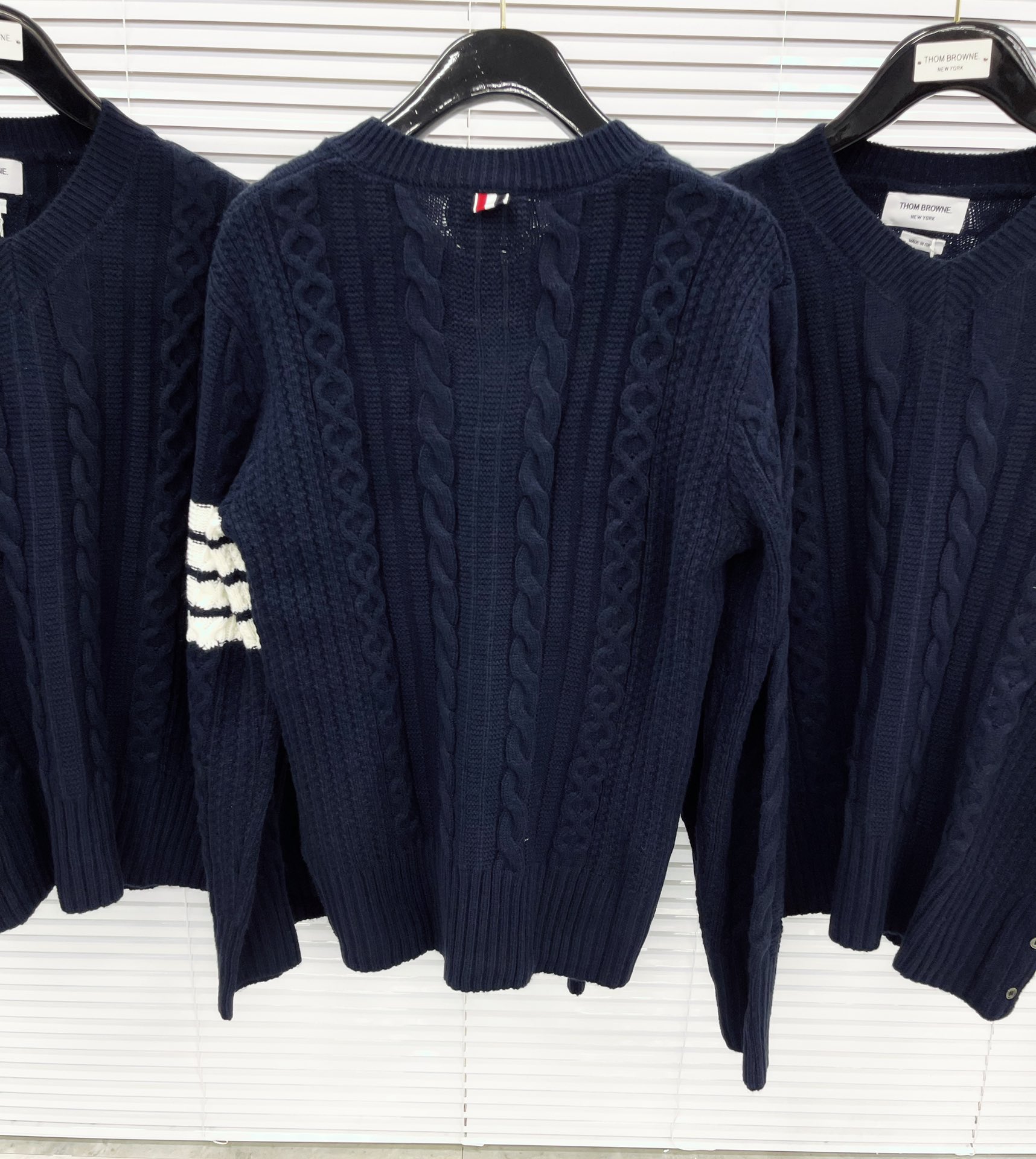 톰브라운 남성 가디건 143063 Thom Browne Cardigan 상세 이미지 4