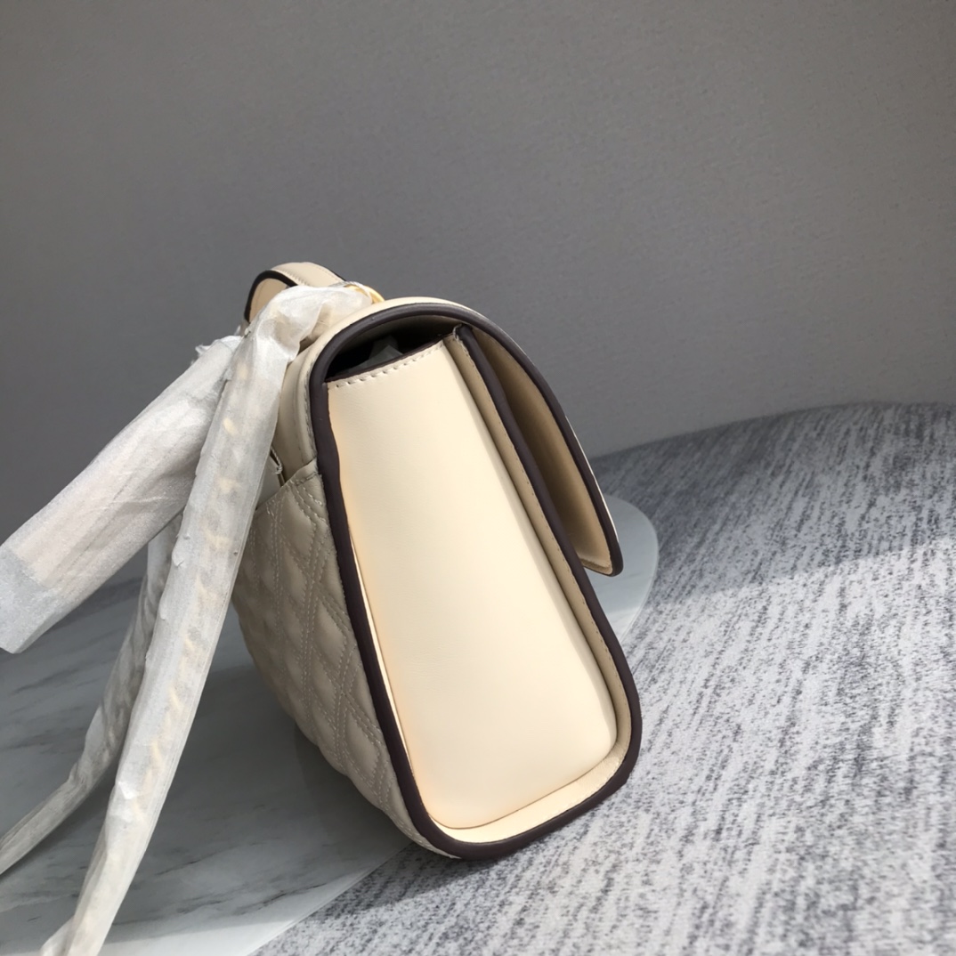 Tory Burch ～Tory Burch新版 Fleming