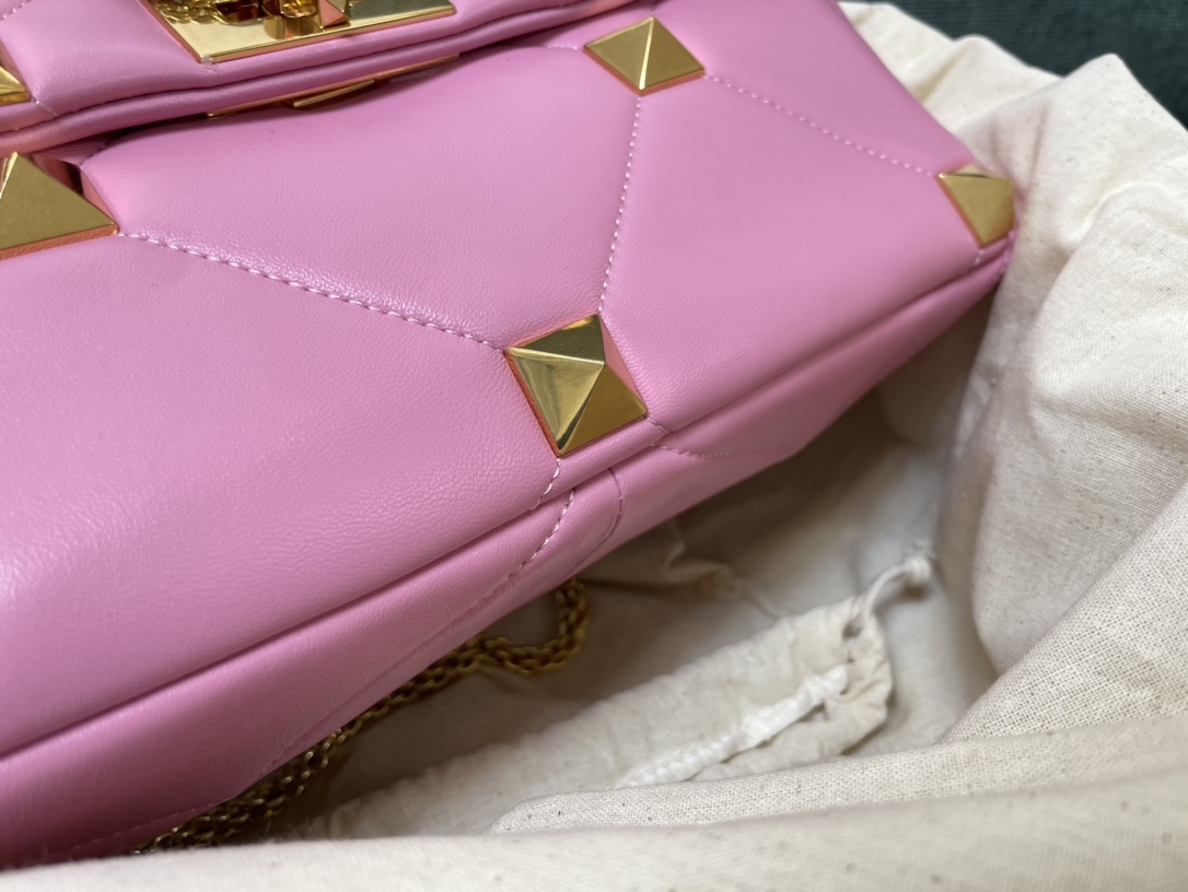 Valentino华伦天奴Garavani Roman Stud 纳帕羊皮革链条包0188