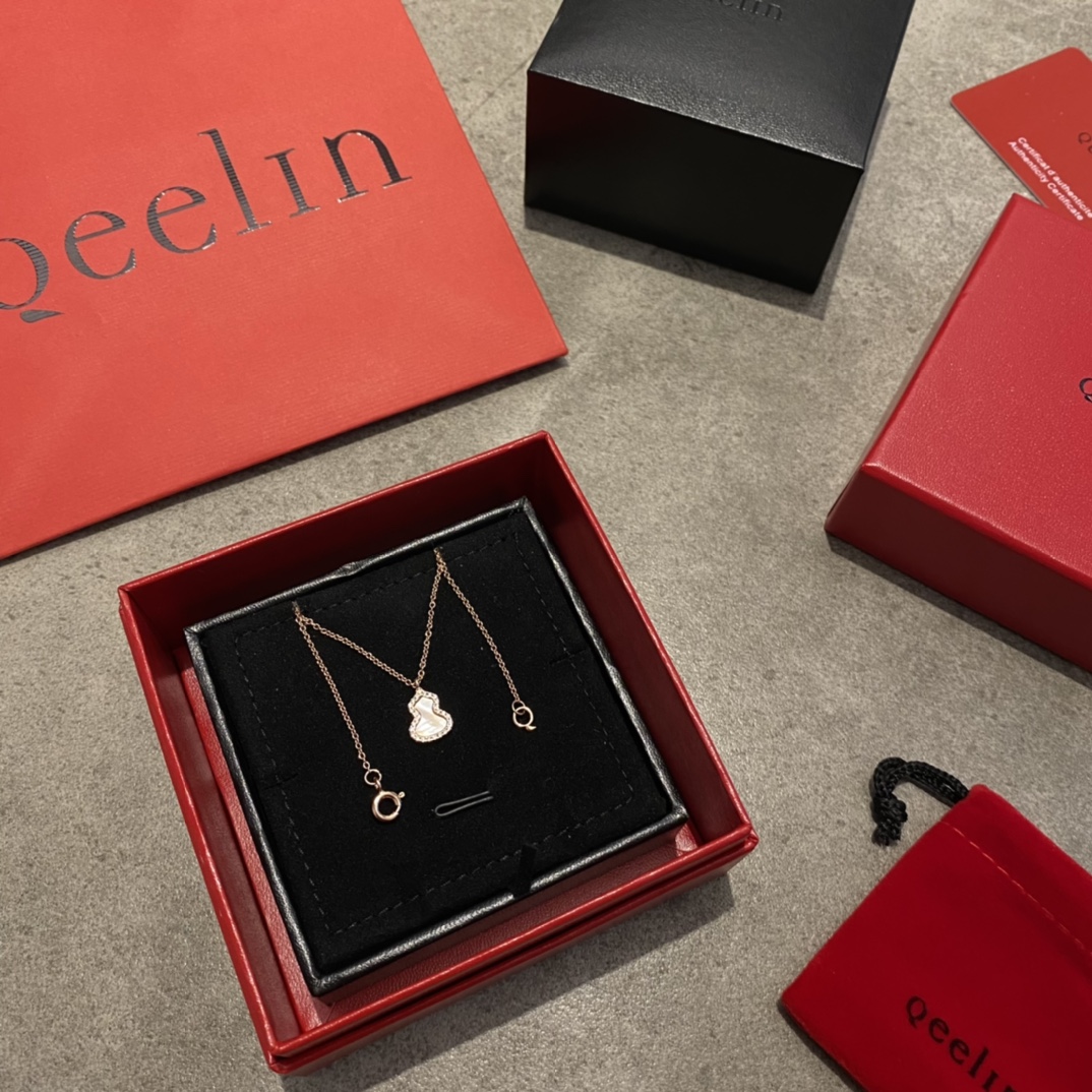 NO:100875,Qeelin Kirin Small white shell hoist necklace Pair print Head and tail sterling silver 925 material thick gold plated, qeelin, necklace, pure silver19860909Qeelin 麒麟 小号白贝葫芦项链 对版字印 扣头链尾 纯银925材质镀厚金,,qeelin,necklace,pure silver,Jewelry