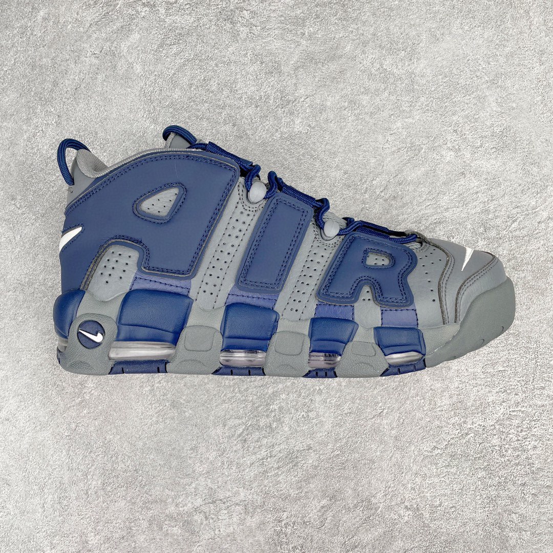 H5 原装 NK Air More Uptempo ’96 OG 皮蓬大AIR 以流行于街头的涂鸦文化为设计灵感，整体的设计风格夸张而充满魅力，厚实而充满质感的皮质鞋面两侧印刻了一对巨大的字母“AIR”，独特炫酷的外观惊艳无比