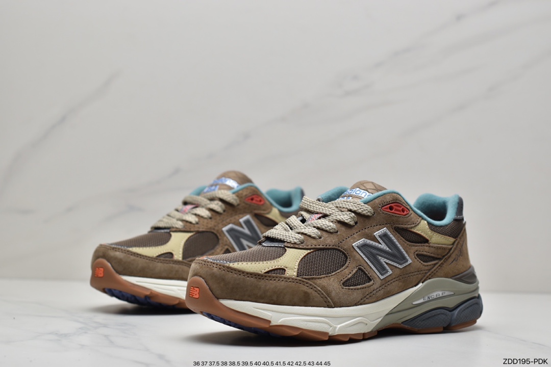 230 New Balance M990V4 W990BK4