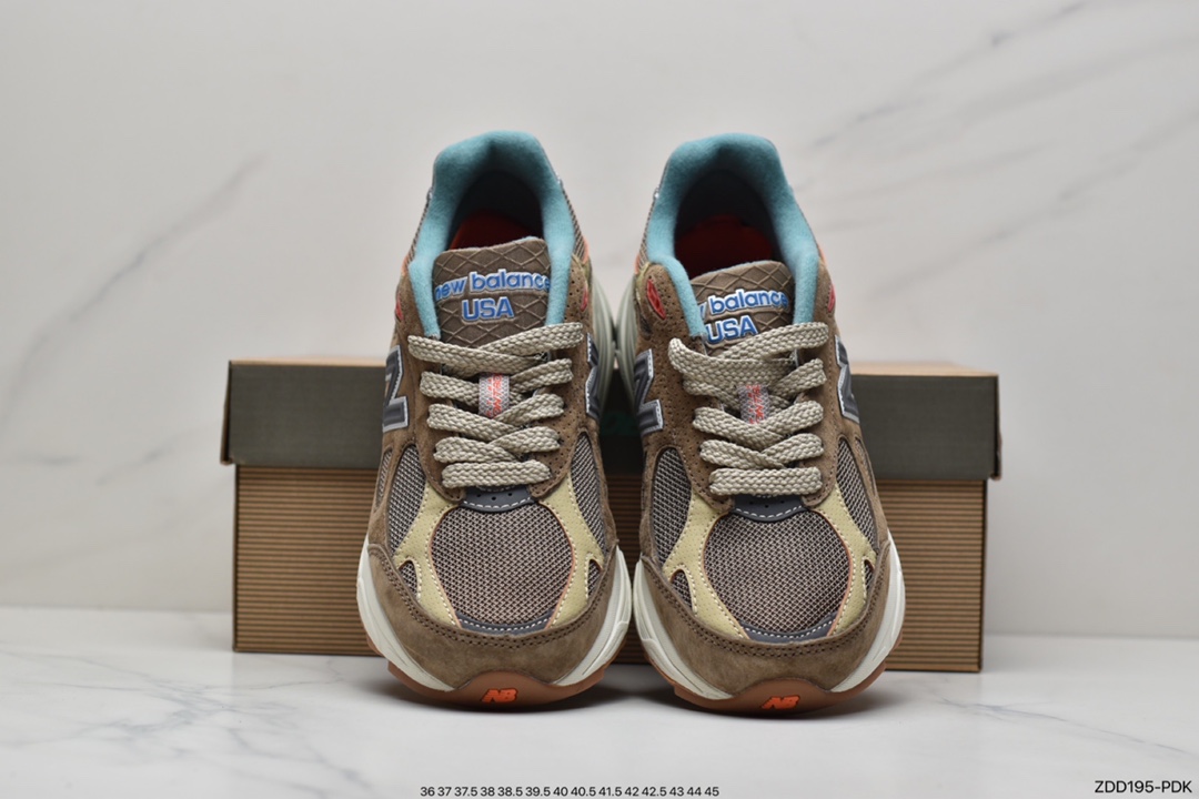 230 New Balance M990V4 W990BK4