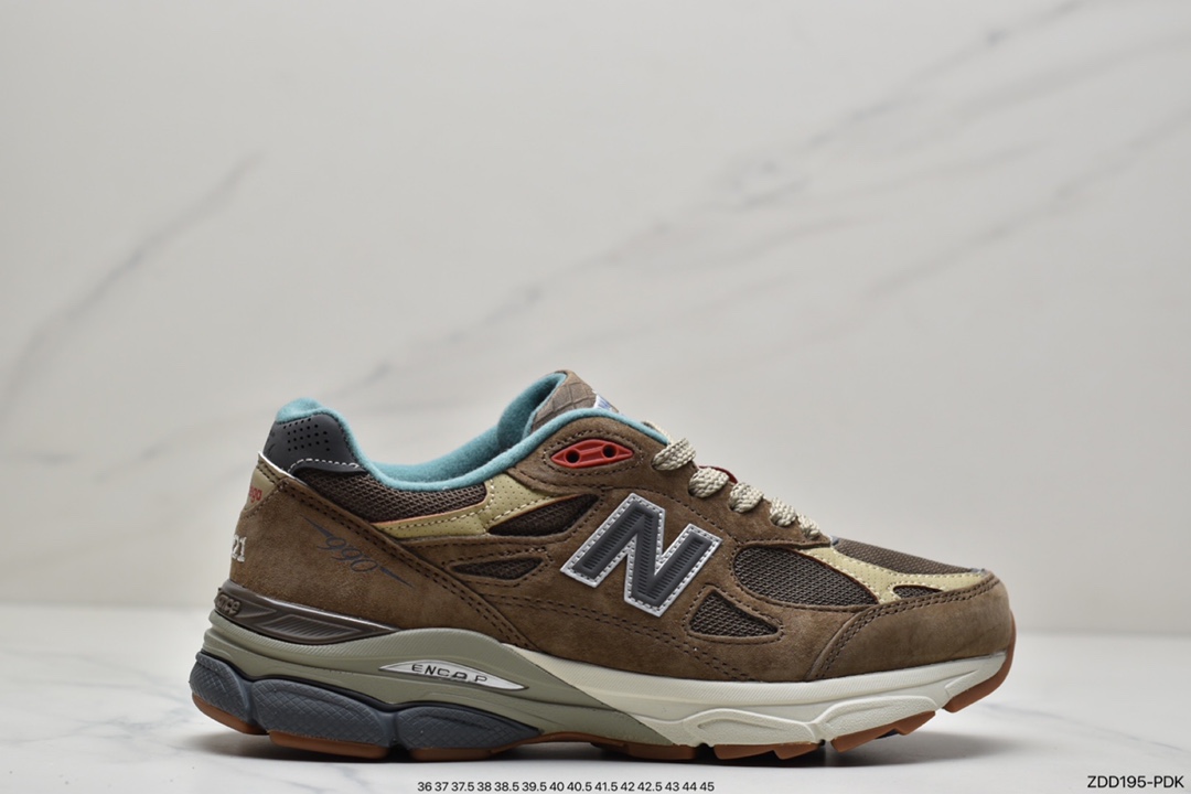 230 New Balance M990V4 W990BK4